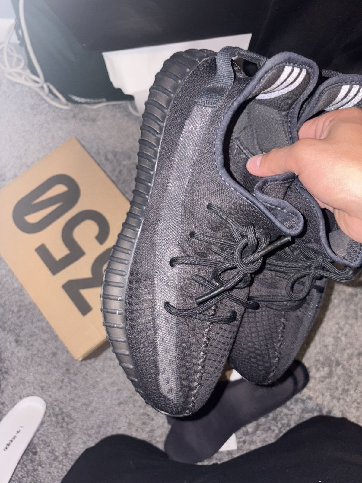 Yeezy Yeezy Boost 350 V2 onyx color way Size US 11 / EU 44 - 1 Thumbnail