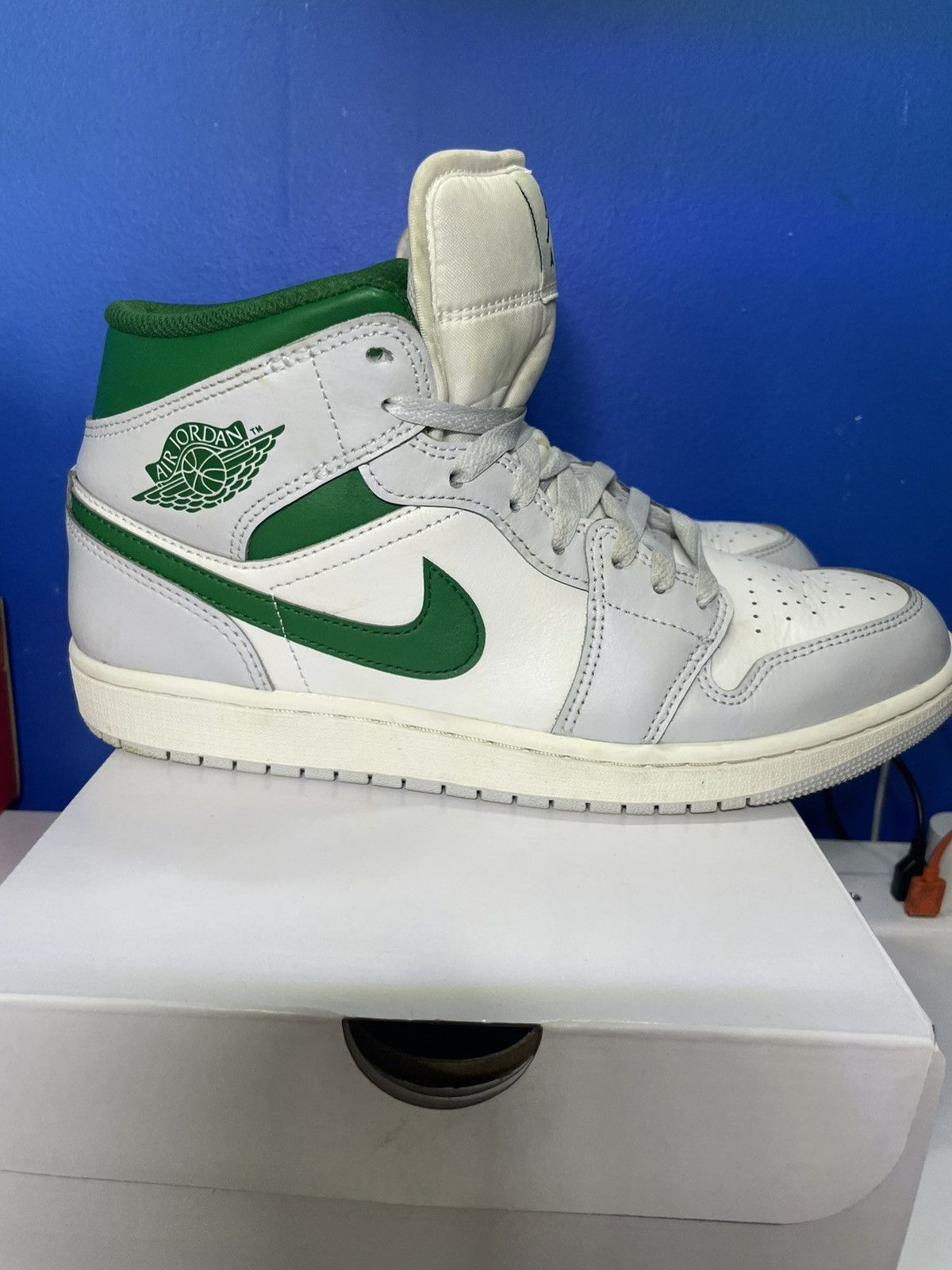 Jordan Brand Jordan 1 Mid white Green Size US 10 / EU 43 - 2 Thumbnail