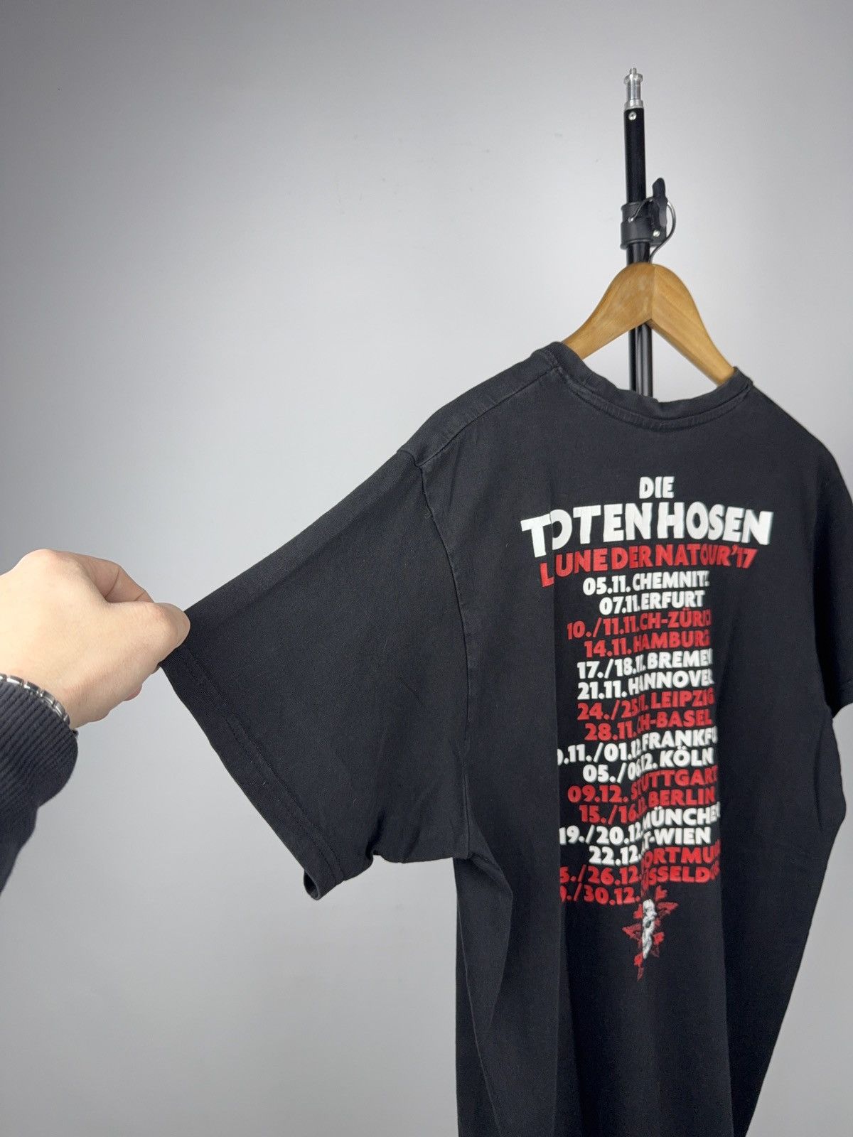 Band Tees 00s Die Toten Hosen 2017 Tour Shirt Skull Graphic Band Tee Size US L / EU 52-54 / 3 - 9 Thumbnail
