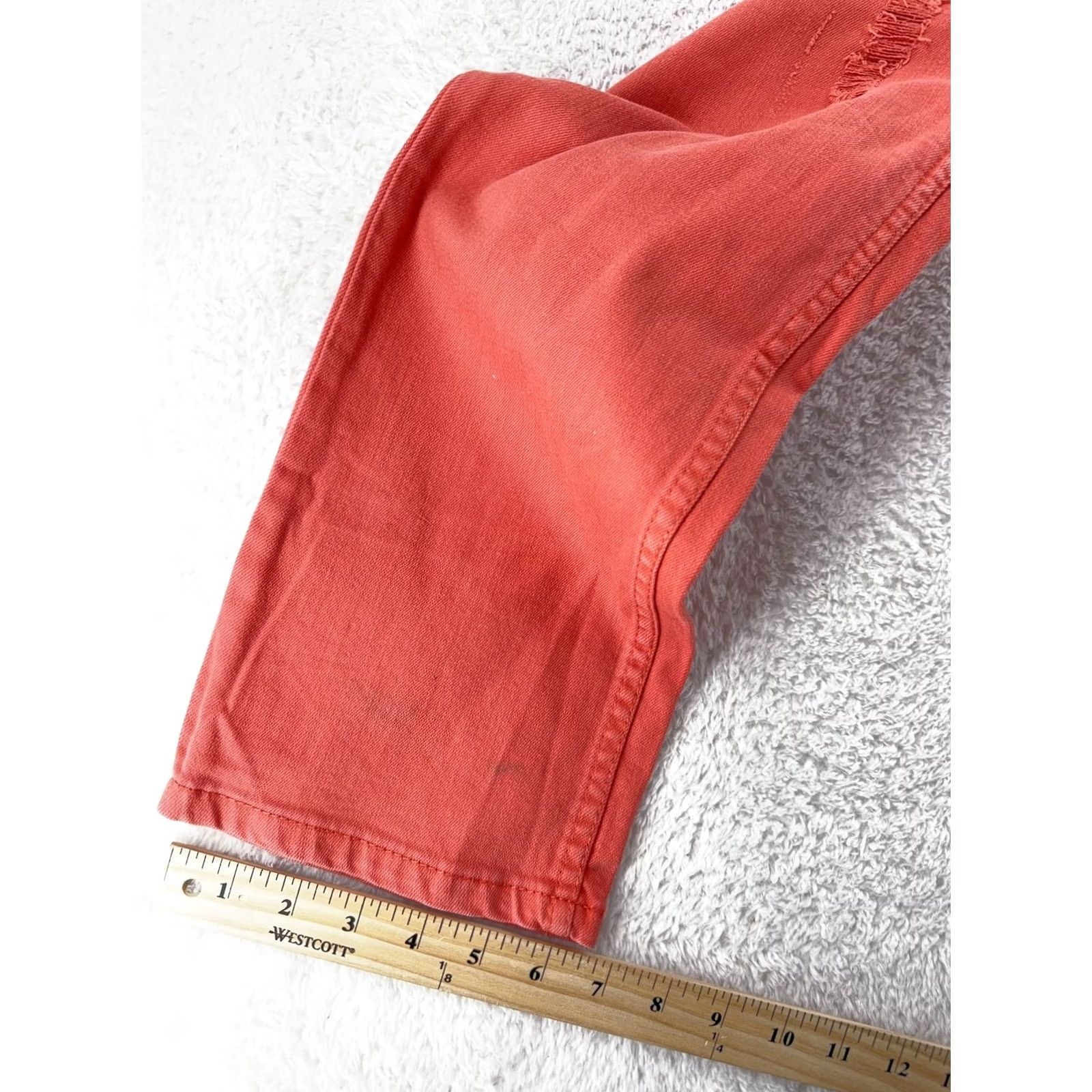 Levi's Levi's 524 Jeans Womens 33 Red Distressed Slim Fit Stretch Denim Skinny Pockets 33 in Inseam 32 in XS? Size 24" / US 00 / IT 34 - 6 Thumbnail