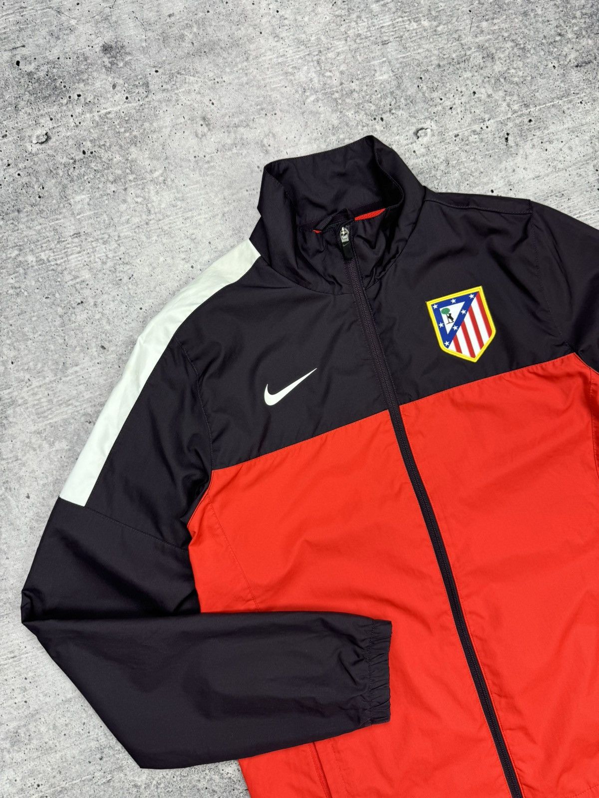 Nike × Vintage Vintage Nike Athletico Madrid Y2K Nylon Soccer Bomber Jacket Size US S / EU 44-46 / 1 - 5 Thumbnail