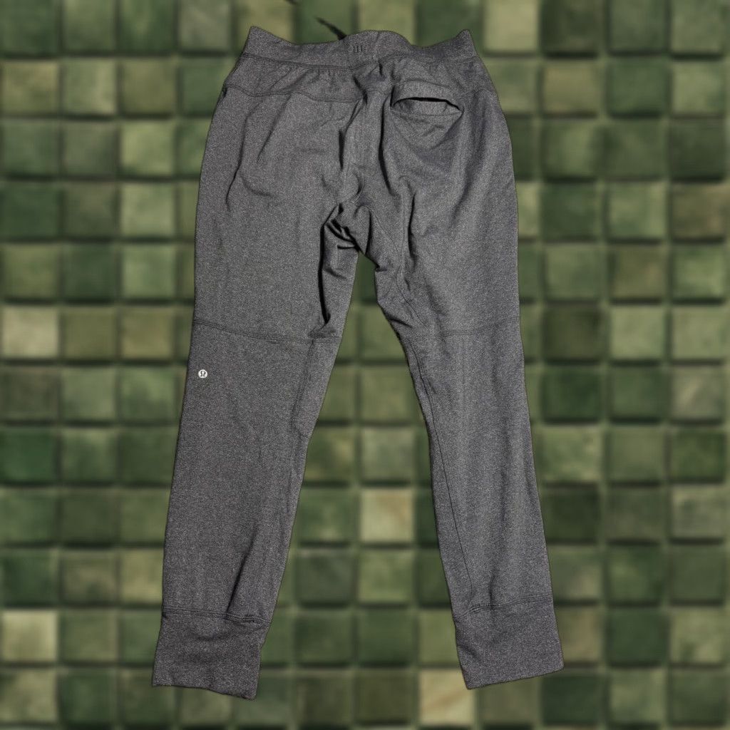 Lululemon Lululemon Jogger Pants Men L Gray Sweatpants Elastic Waist Pockets Drawstring Regular Inseam 28" Tapered Style Jogger Size US 33 - 1 Thumbnail