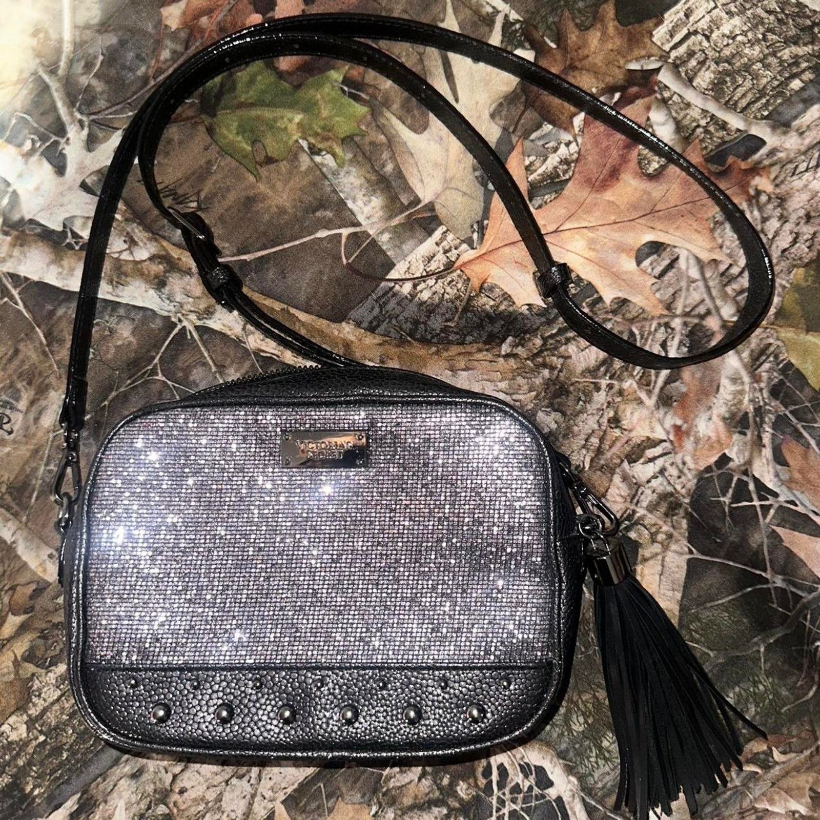Victoria's Secret Victorias secret black sequin crossbody Size ONE SIZE - 1 Thumbnail