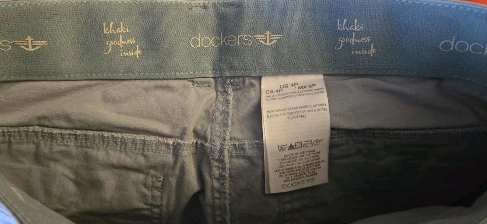 Dockers Dockers Capri Pants Muted Blue Green Sure Fit Chino Sz 4 P E Size 27" / US 4 / IT 40 - 9 Thumbnail