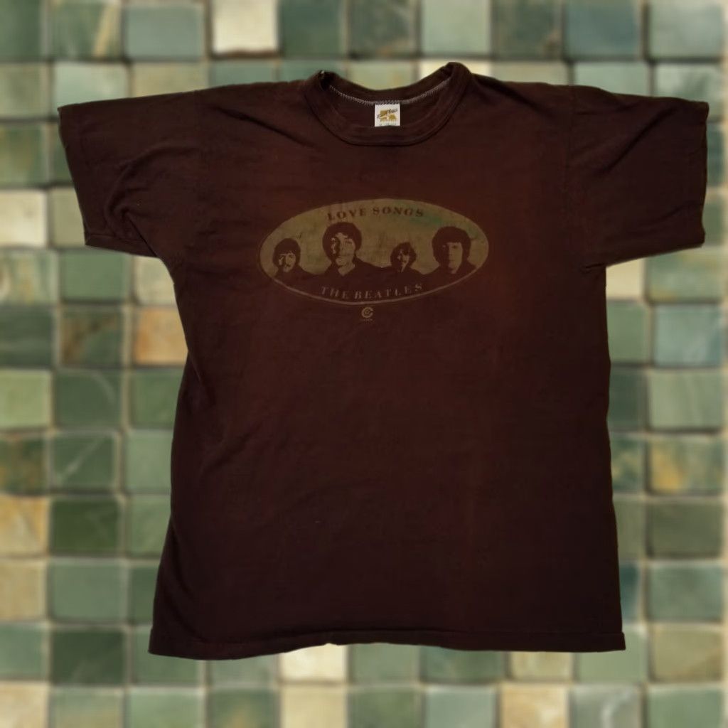 Vintage VINTAGE Beatles Capital Records Love Songs Lennon Rock Hippe 60s Paul T Shirt Womens Medium Brown Graphic Tee Size M / US 6-8 / IT 42-44 - 1 Thumbnail