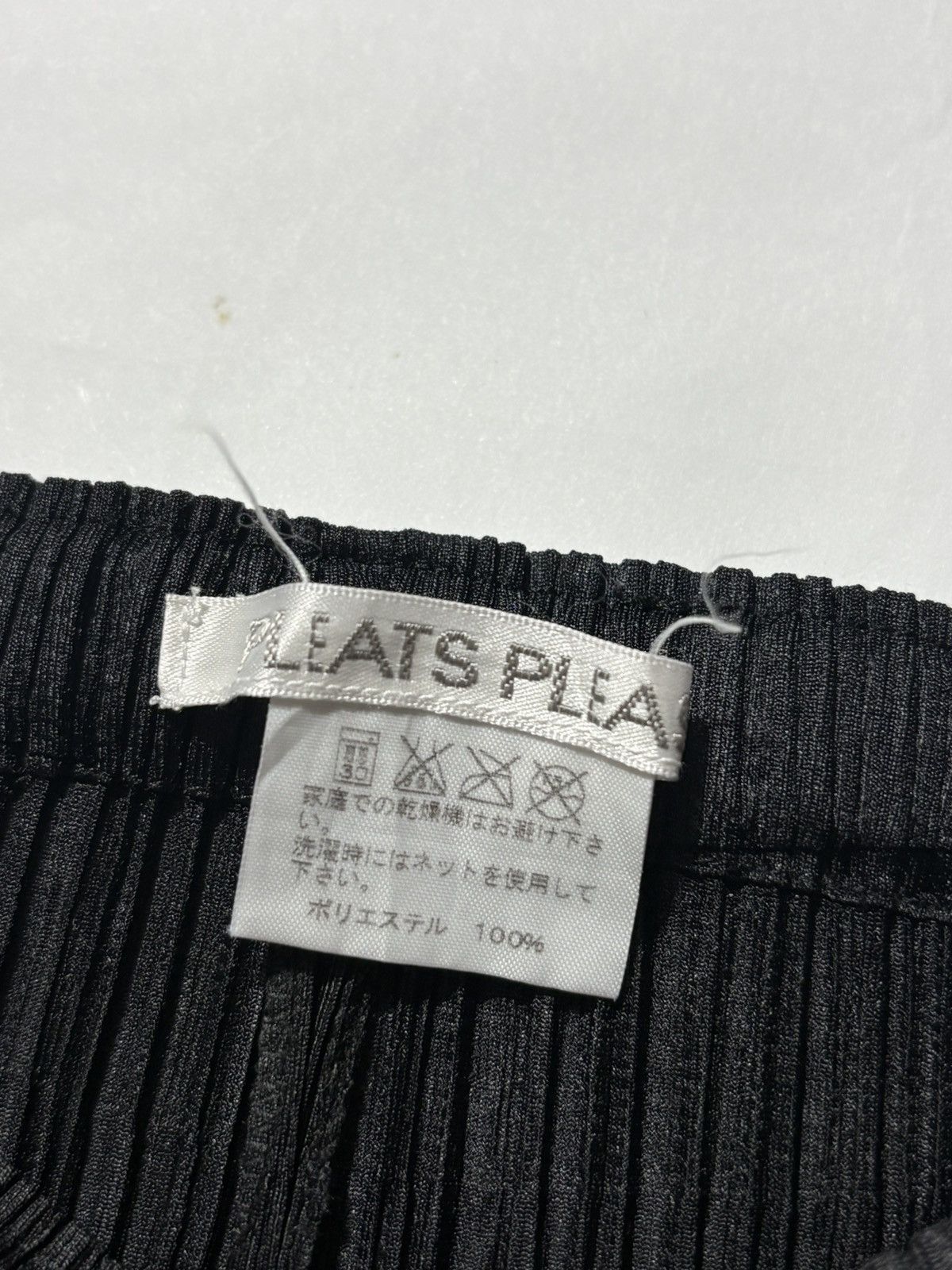 Pleats Please Issey Miyake PLEATS PLEASE BY ISSEY MIYAKE FLARED PANTS Size 24" / US 00 / IT 34 - 5 Thumbnail