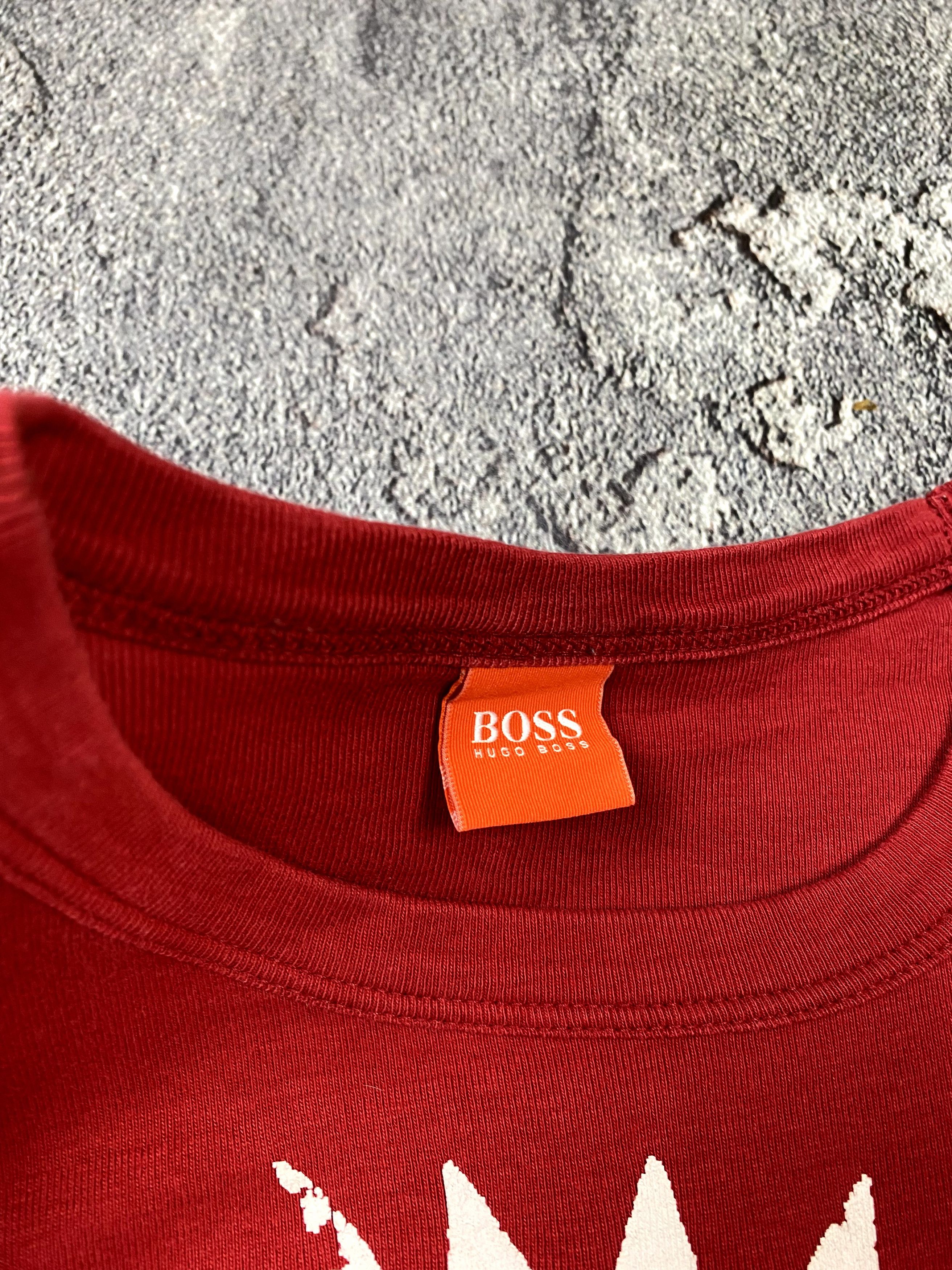 20471120 × Hugo Boss × If Six Was Nine Vintage 00s Hugo Boss Punk Skull Red T-shirt Size M Size US M / EU 48-50 / 2 - 4 Thumbnail