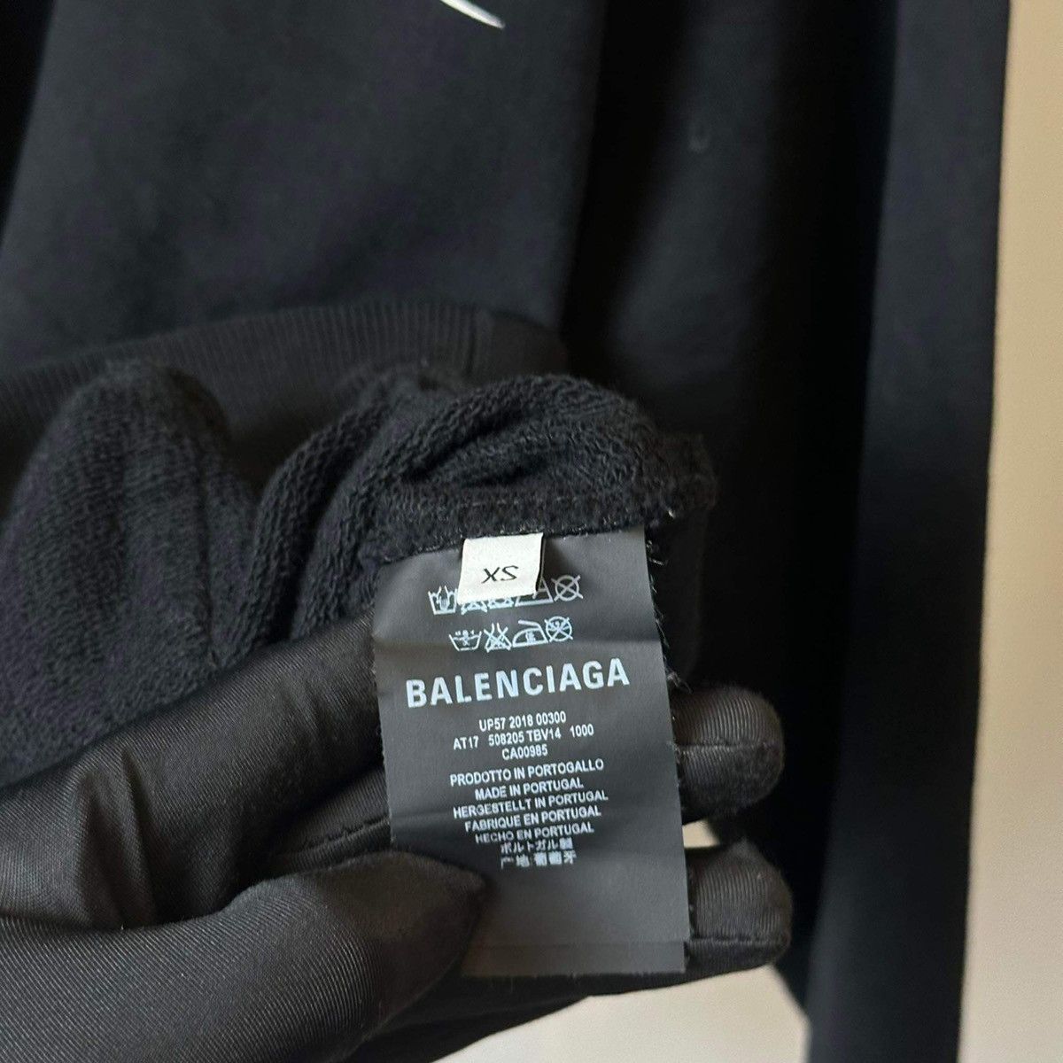 Balenciaga BALENCIAGA WAVE BLACK HOODIE Size US XS / EU 42 / 0 - 7 Thumbnail