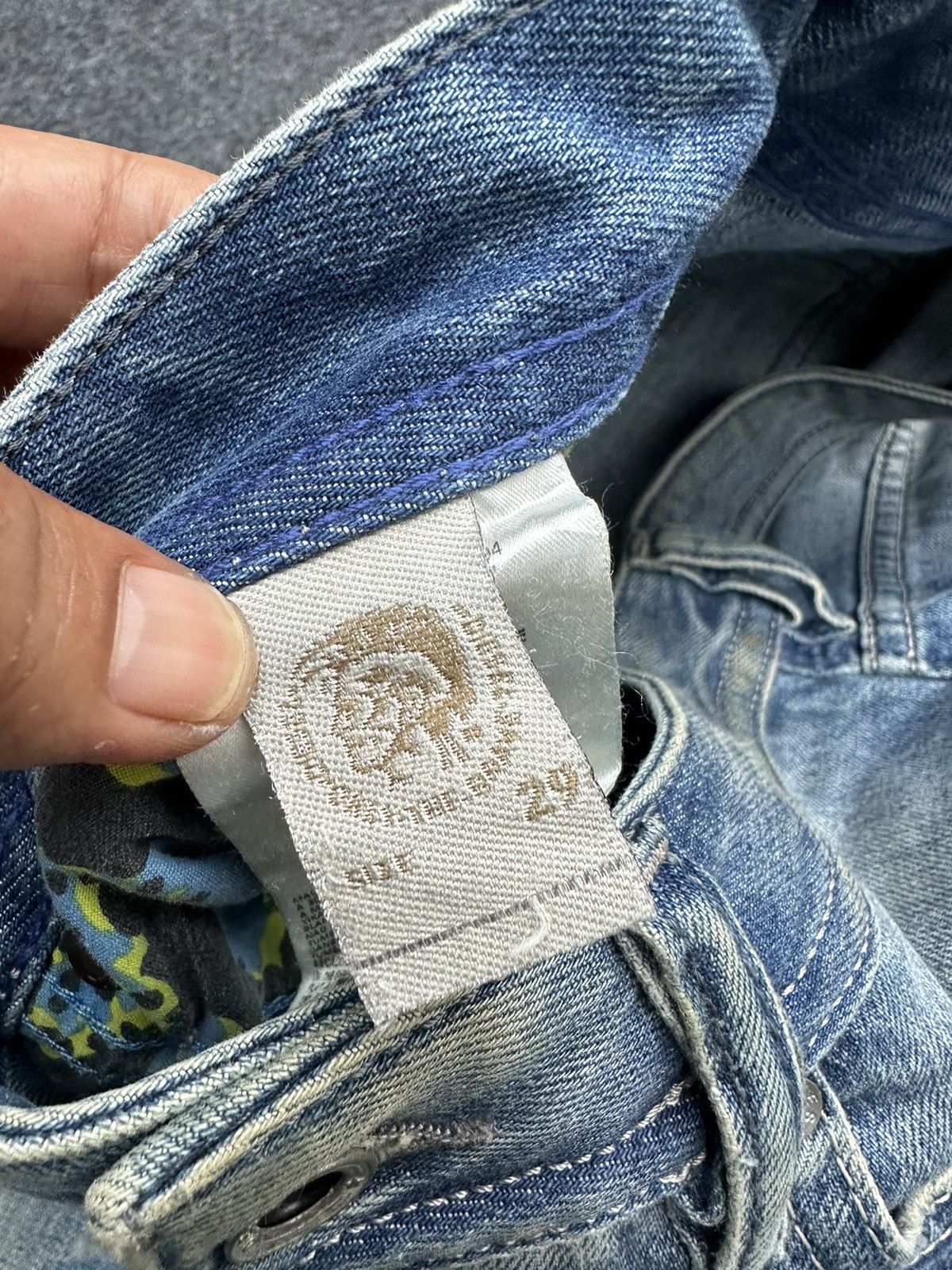 Diesel Diesel Buster Thrashed Distressed Design Denim 29x32 D70 Size US 29 - 15 Thumbnail