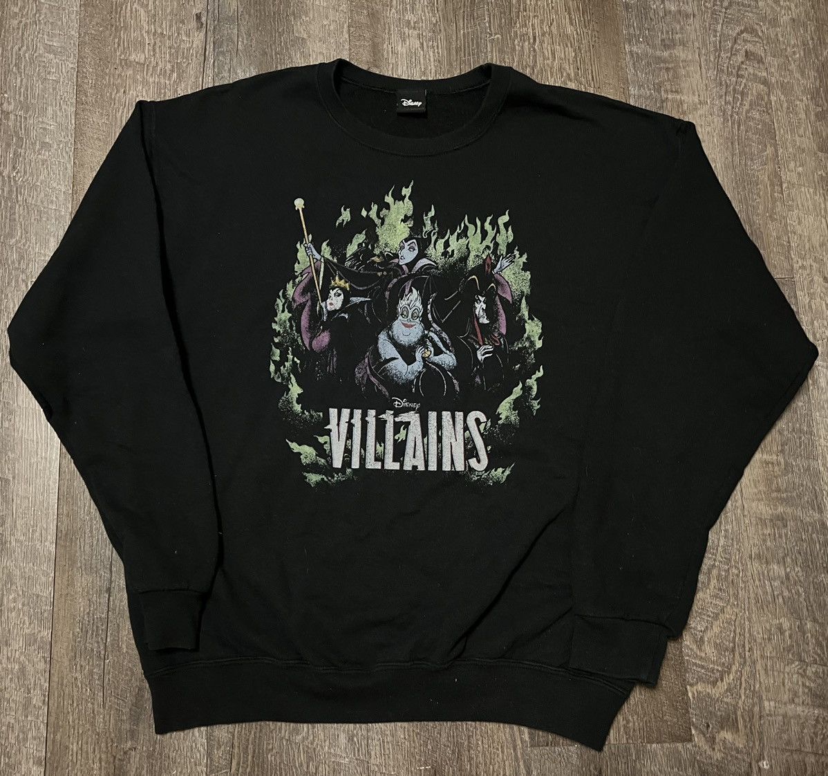 Disney Disney Villains Ursula Maleficant Jafar Crewneck Sweater Size US XL / EU 56 / 4 - 1 Thumbnail