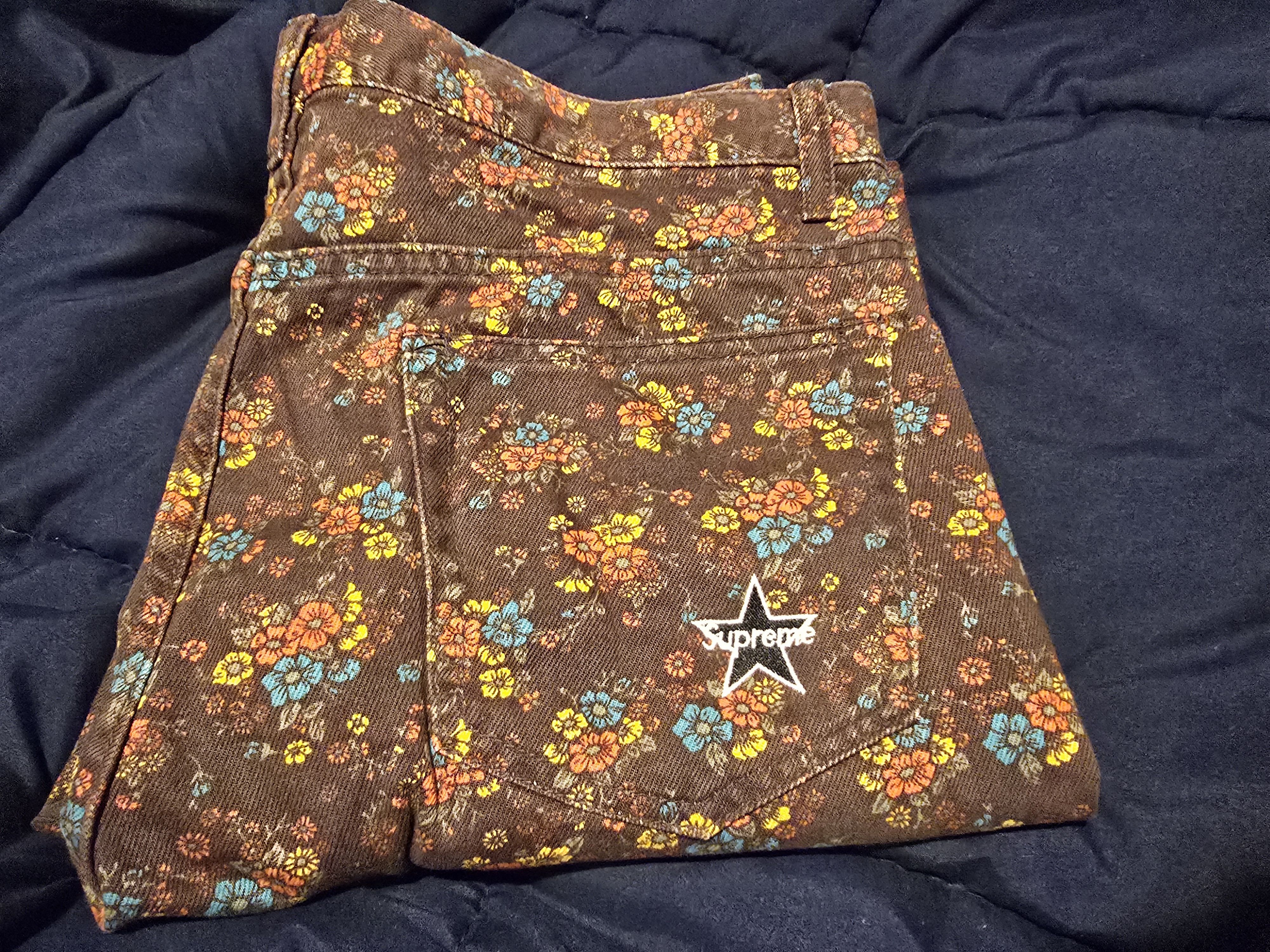 Supreme Supreme Regular Jean 'Flowers' (SS22). Size US 34 / EU 50 - 4 Thumbnail