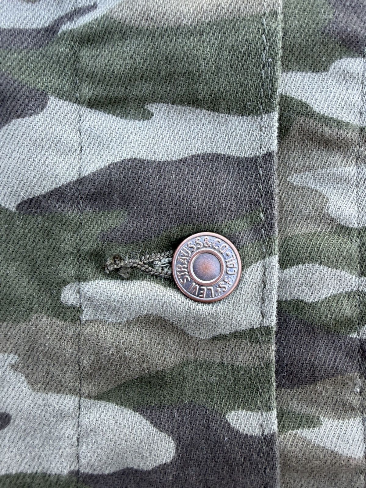 Levi's Levi’s original camouflage trucker jacket woman plus size 3X Size 3XL / US 20-22 - 7 Thumbnail