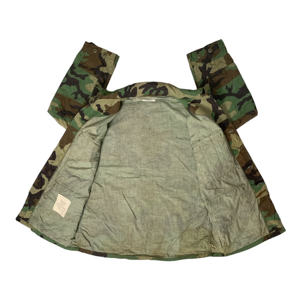 Vintage Rare Design Vintage Woodland Camouflage Pattern Coat Size US L / EU 52-54 / 3 - 3 Thumbnail