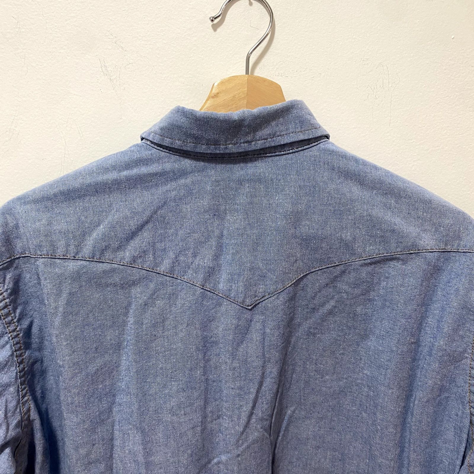 Wrangler Vintage Wrangler Western Denim Shirt Pearl Snap Size US L / EU 52-54 / 3 - 5 Thumbnail