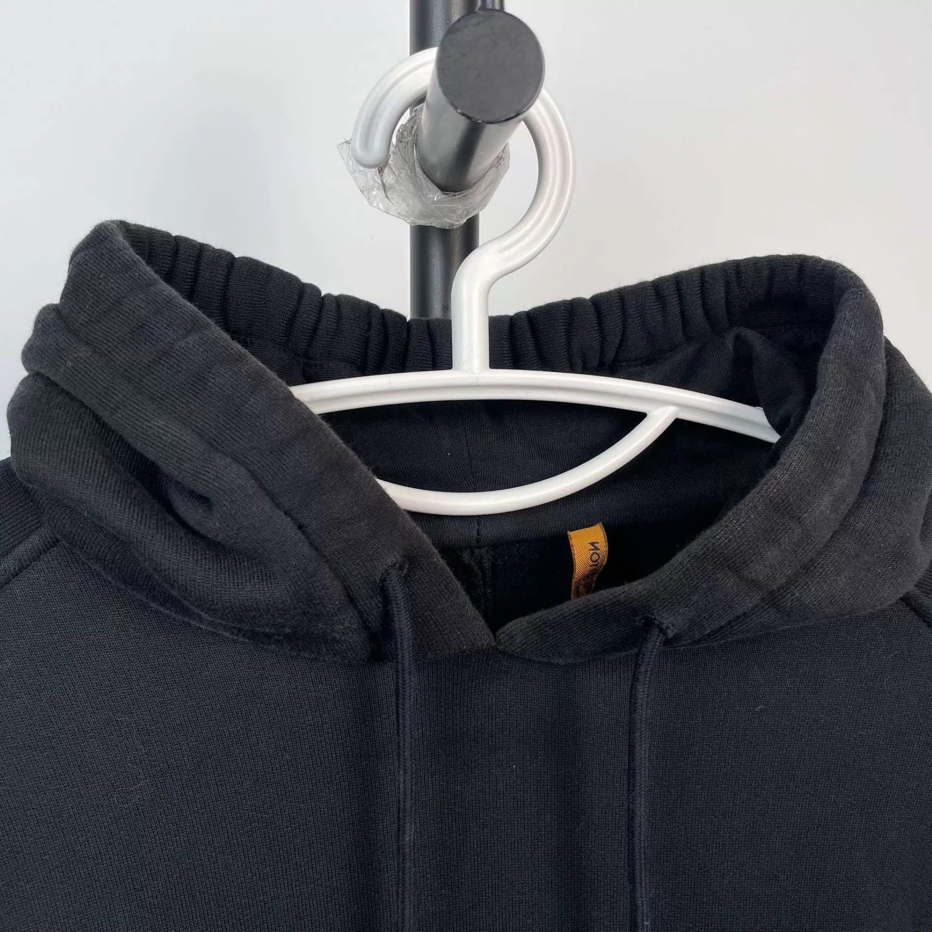 Louis Vuitton LV black circle logo print hoodie S Size US S / EU 44-46 / 1 - 4 Thumbnail