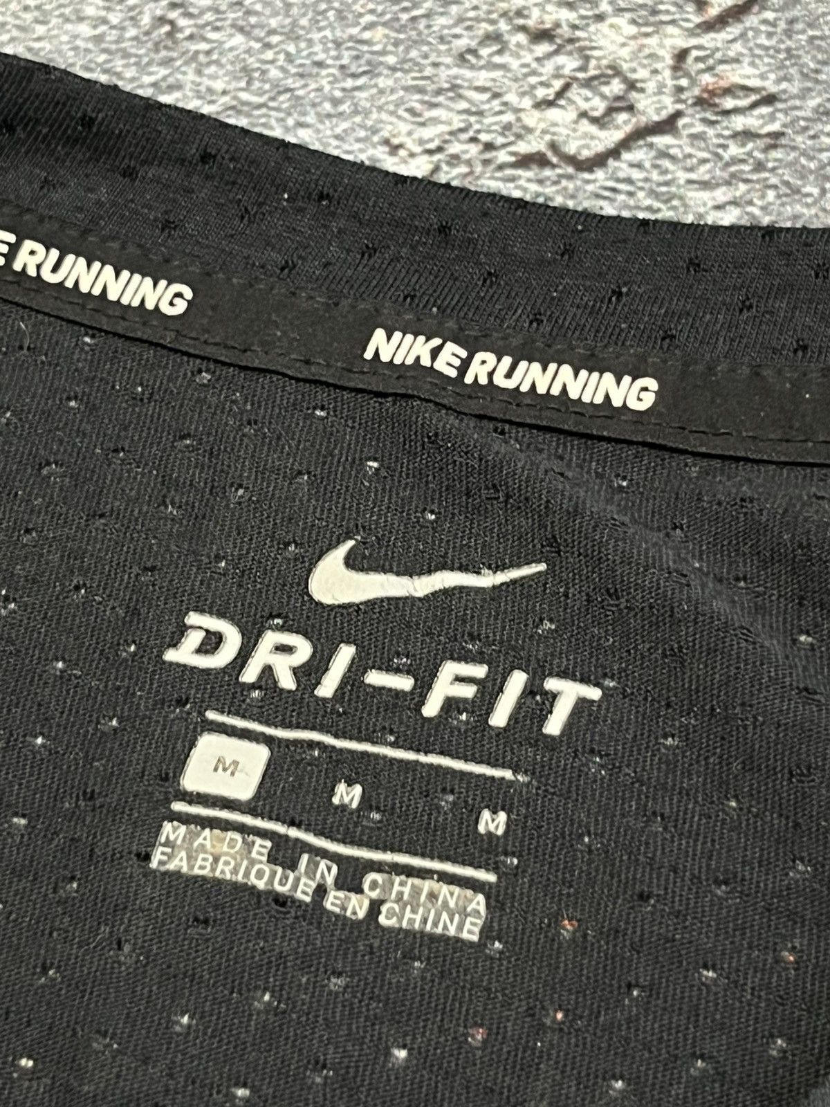 Nike Nike Running Berlin Big Logo Double Side Print Shirt Size US M / EU 48-50 / 2 - 7 Thumbnail