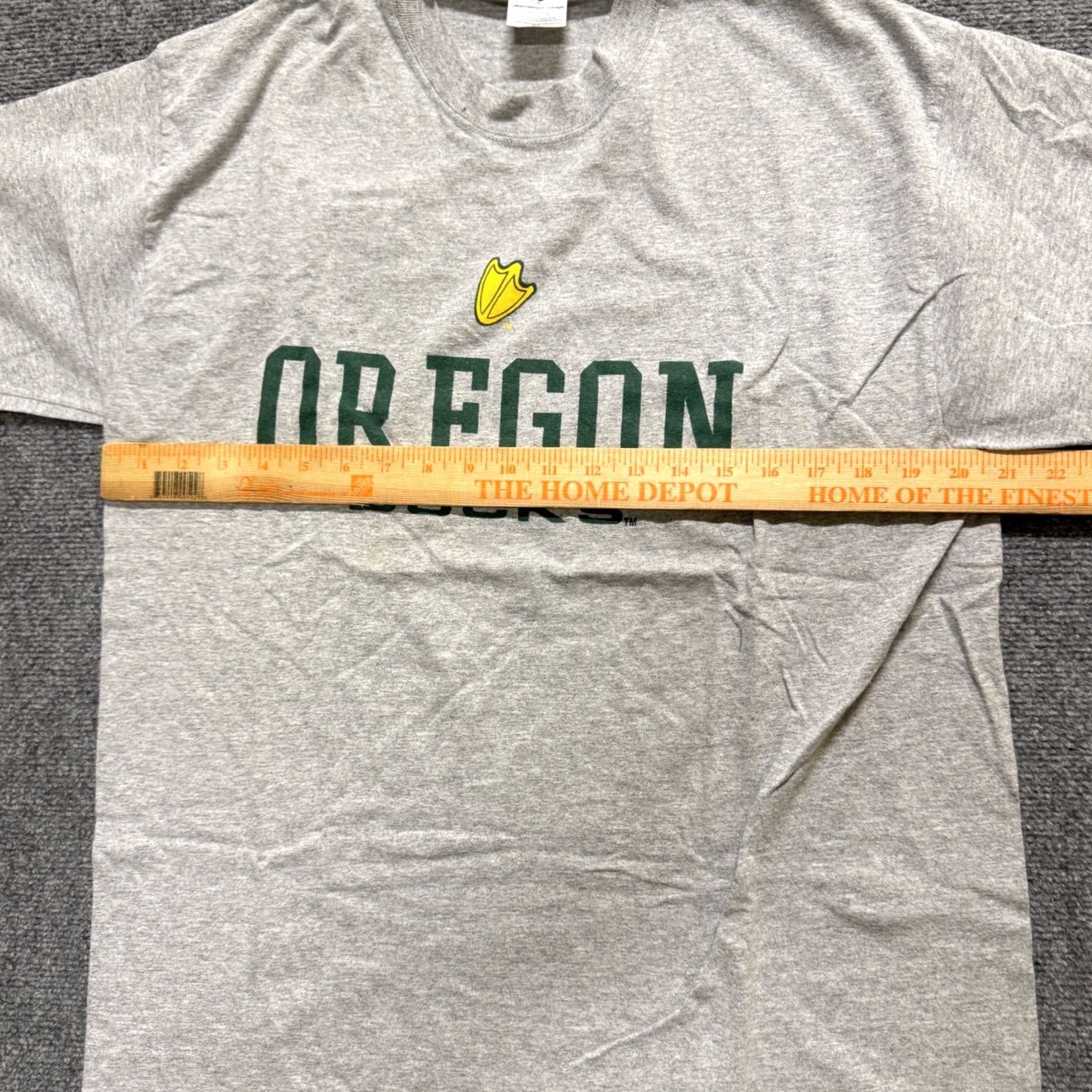 Jerzees Oregon Ducks T-Shirt Jerzees Heavyweight Cotton Blend Gray XL Men Reach XL Gray T-Shirt Oregon Ducks Mens Jerzees Heavyweight Cotton Blend Gray XL Size US XL / EU 56 / 4 - 5 Thumbnail