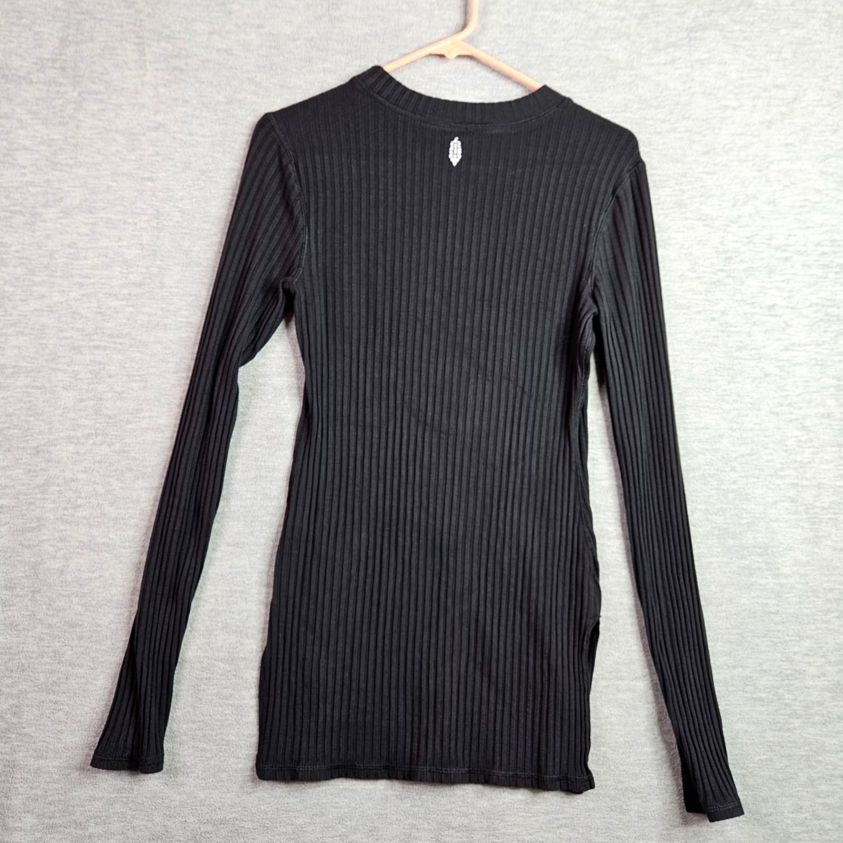 Free People Free People Movement Top Women’s Small Black Ribbed Long Sleeve Stretch Top Size S / US 4 / IT 40 - 7 Thumbnail