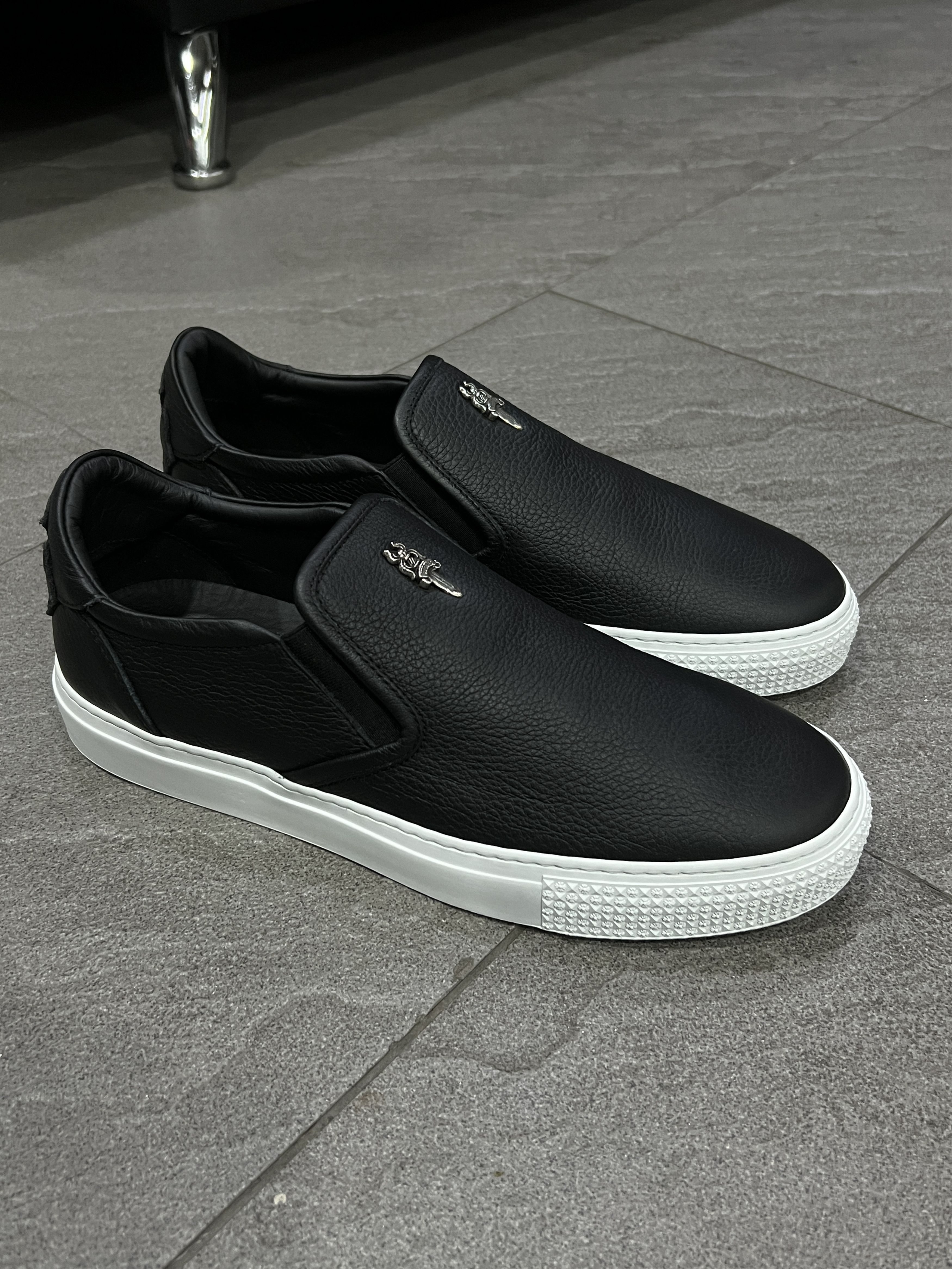 Chrome Hearts Chrome Hearts Dagger Slip On Sneakers Black 41 Size US 8 / EU 41 - 2 Thumbnail