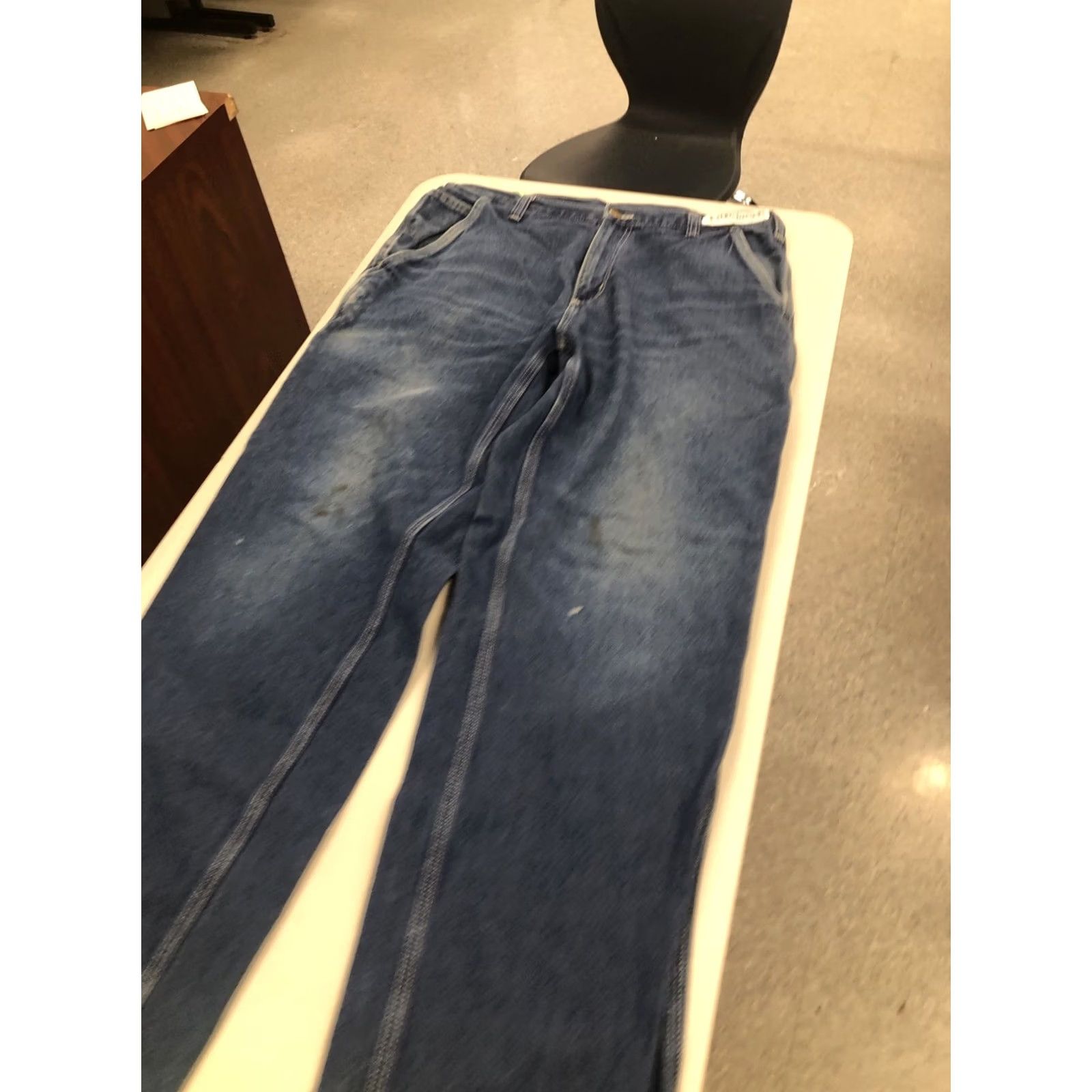 Carhartt Carhartt Jeans Mens 37x33.5 Blue Denim Carpenter Pants Dungaree Fit 382-83 Vintage No Size US 37 - 4 Thumbnail