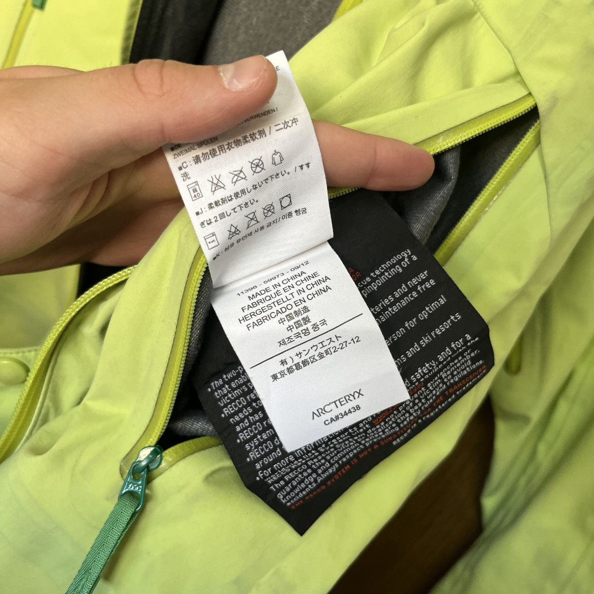 Arc'teryx Vintage Arc’teryx Gore Tex Recco Jacket Size US S / EU 44-46 / 1 - 23 Thumbnail