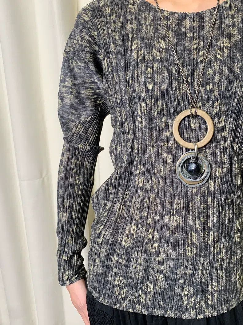 Issey Miyake Issey Miyake Kaleidoscope Dark-Pattern Bowling Ruched Top Size L / US 10 / IT 46 - 4 Thumbnail