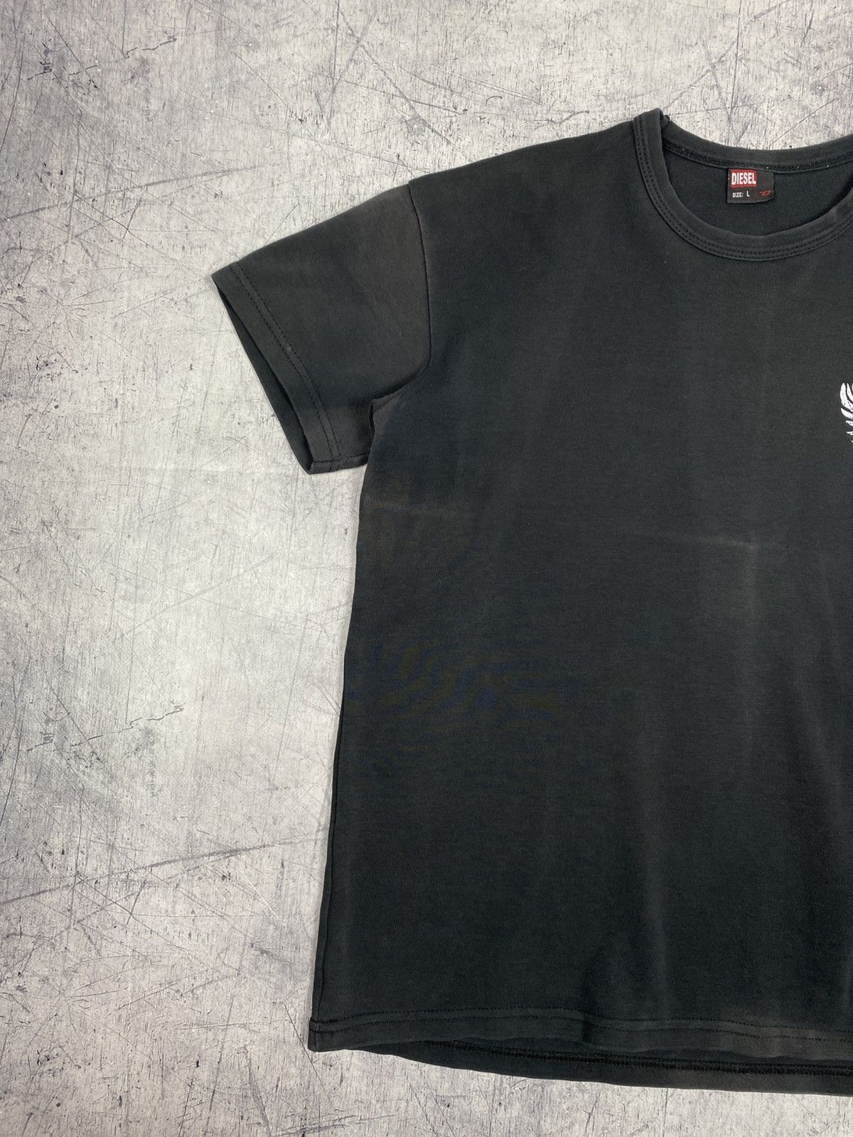 Diesel Vintage Diesel Archival Graphic Wing T-Shirt Faded Black Size US L / EU 52-54 / 3 - 12 Thumbnail