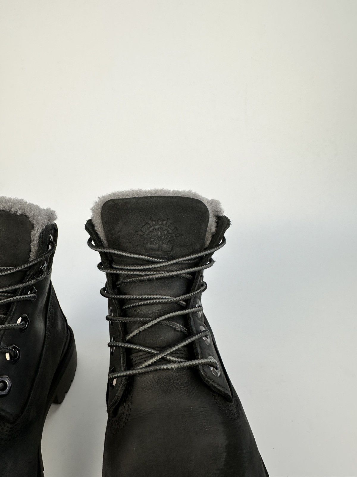 Timberland Timberland 6" Premium Black Nubuck Fur Lined Boots US 4 Size US 4 / IT 34 - 6 Thumbnail