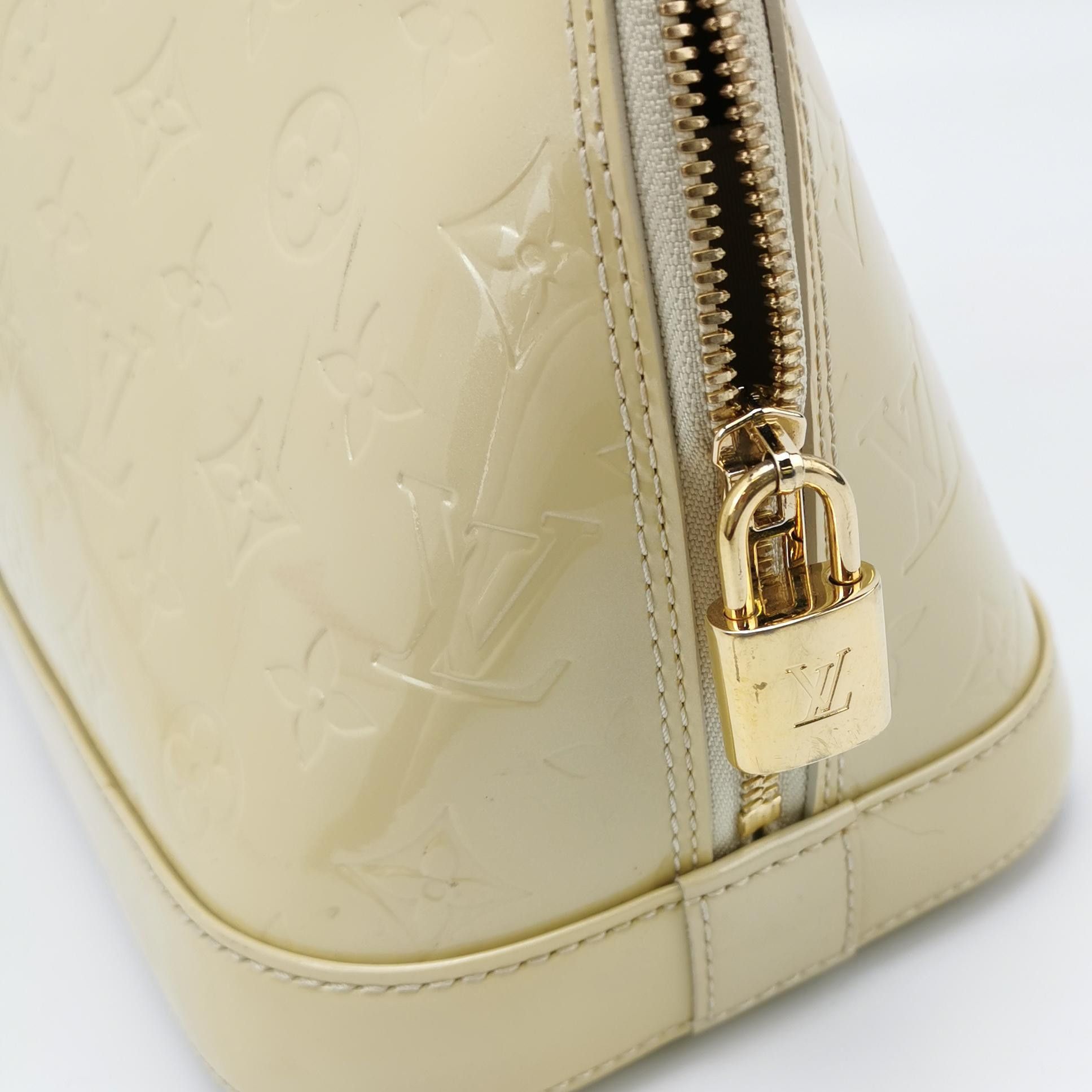 Louis Vuitton Louis Vuitton (LV) Alma Small Patent Leather Embossed Shell Size ONE SIZE - 5 Thumbnail