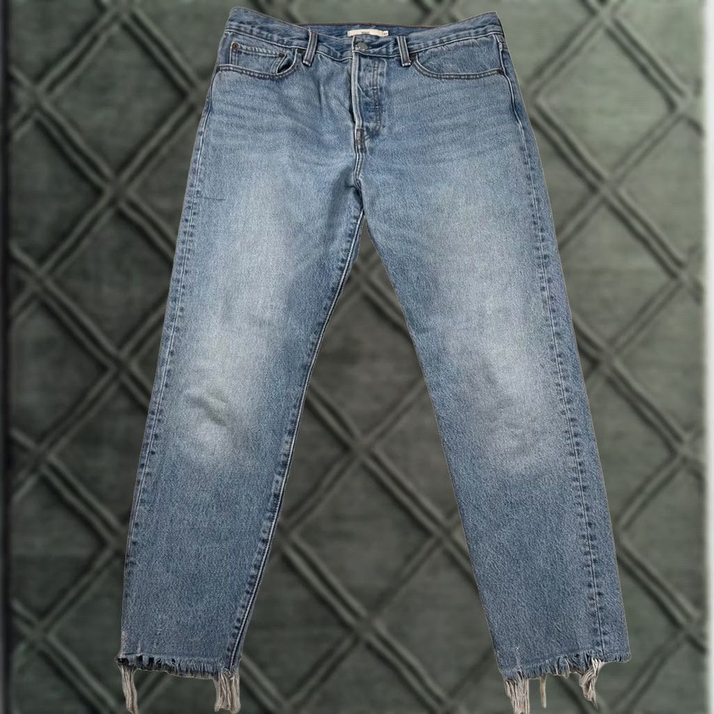 Levi's VINTAGE Levi's Premium Jeans Womens 31 Wedgie Raw Hem Taper Skater Grunge 33x27 Blue 100% Cotton Denim Jeans WomensGirls MensNotApplicable Size 24" / US 00 / IT 34 - 1 Thumbnail