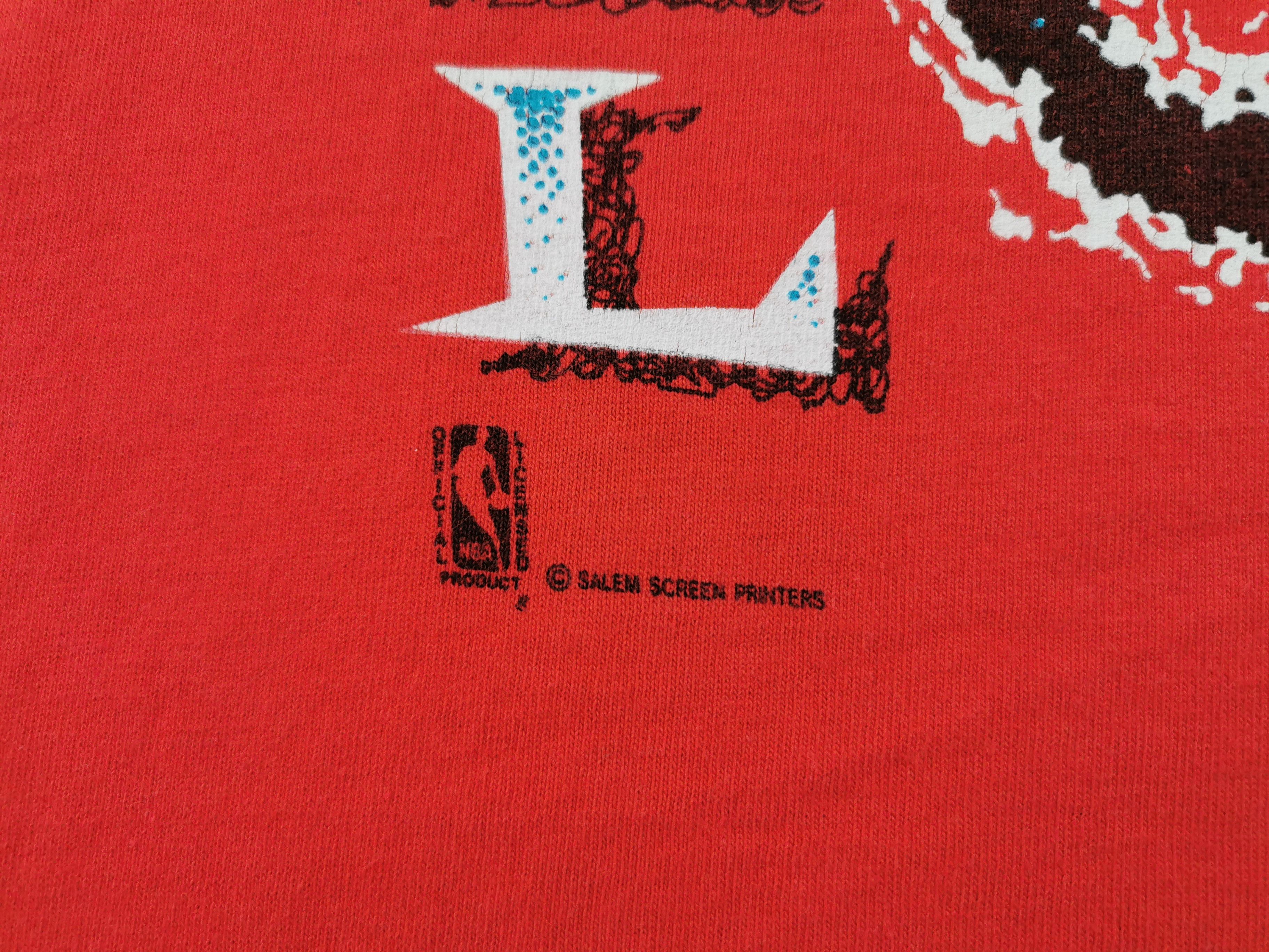 Vintage Vintage 90's Michael Jordan NBA Chicago Bulls By Salem Tee Size US L / EU 52-54 / 3 - 6 Thumbnail