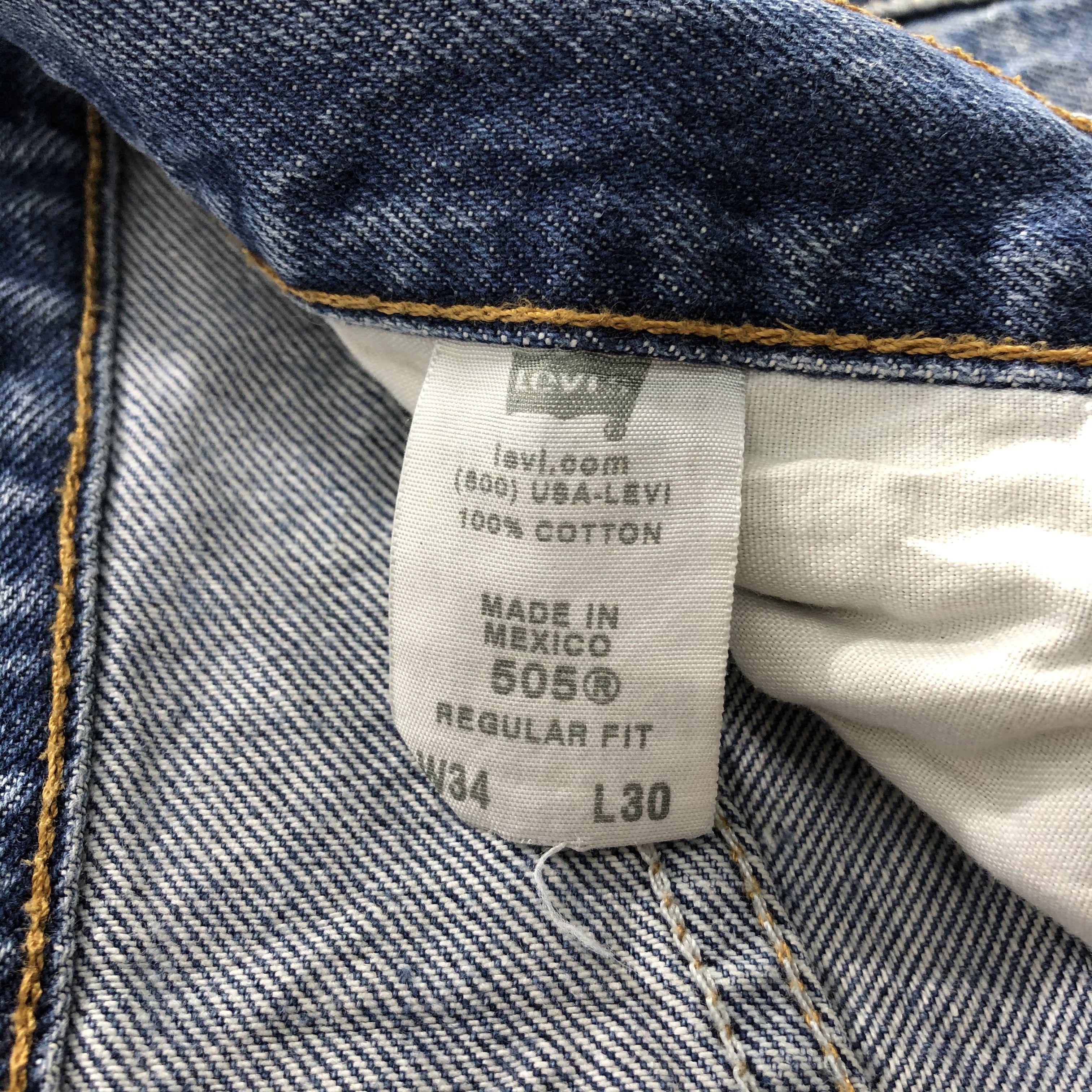 Levi's Vintage Blue Wash Levis 505 Jeans- J1297 Size US 35 - 9 Thumbnail