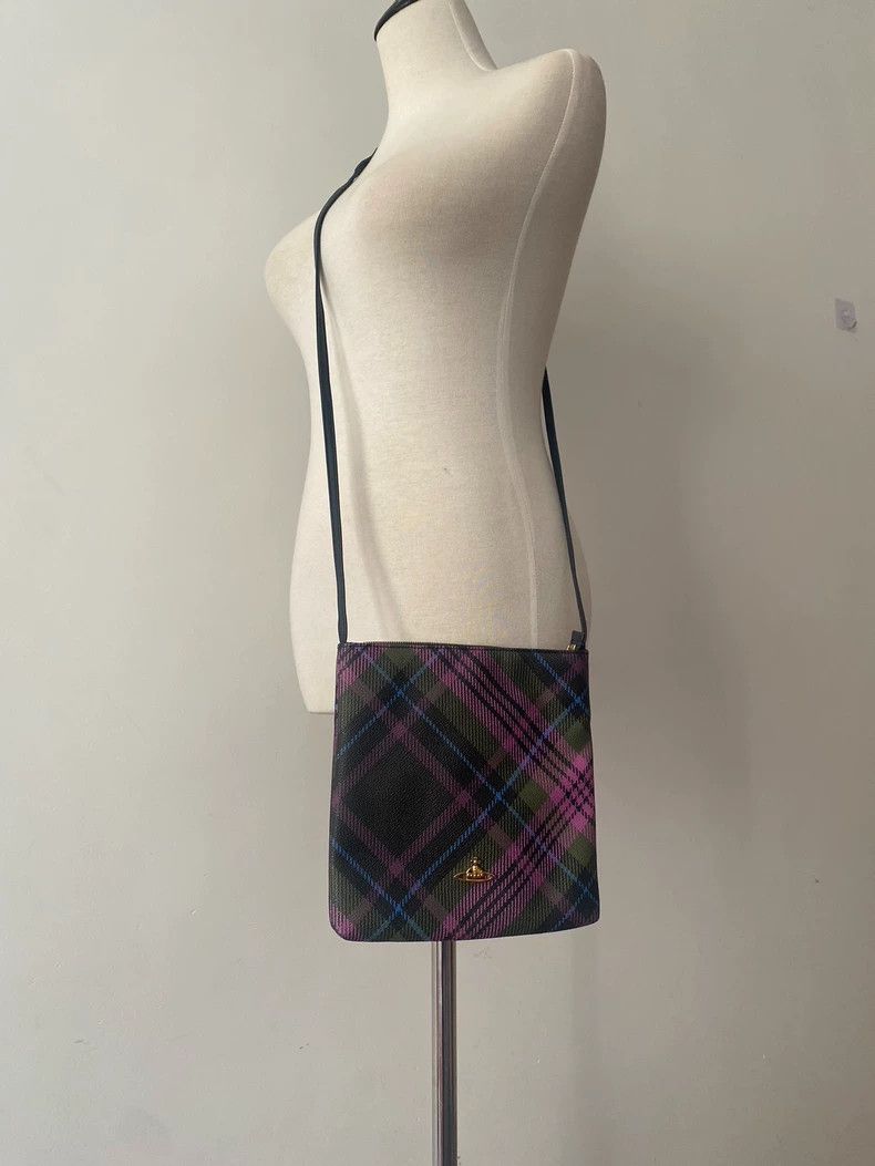 Vivienne Westwood Vivienne Westwood size os Saturn purple checkered shoulder Size ONE SIZE - 1 Thumbnail