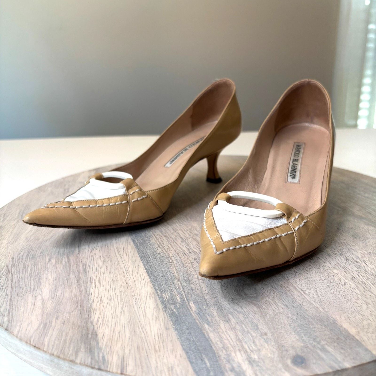 Manolo Blahnik Manolo BlahnikbLeather Slingback Heels EU Sz 36 US Size 6 Size US 6 / IT 36 - 2 Thumbnail
