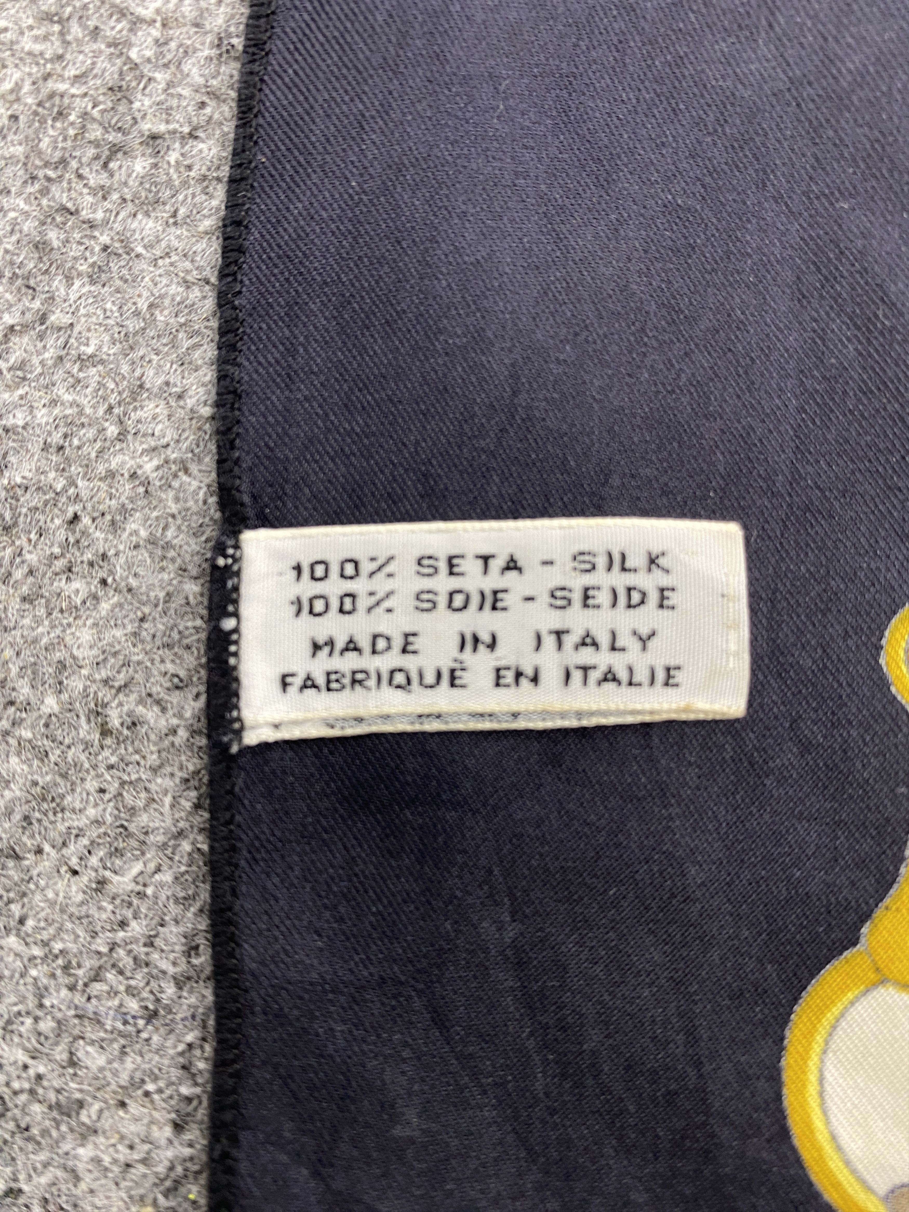 Celine × Vintage Vintage Celine Foulards / Silk Scarf / Silk Shawl SN0019 Size ONE SIZE - 7 Thumbnail