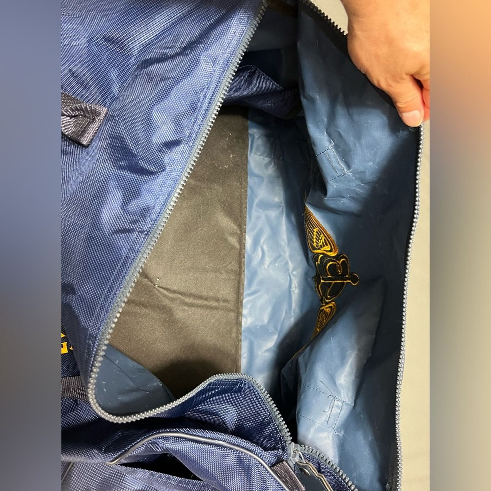 Breitling Iconic Breitling Watch Flight Crew Pilot Duffel Bag NEW RARE Size ONE SIZE - 9 Thumbnail