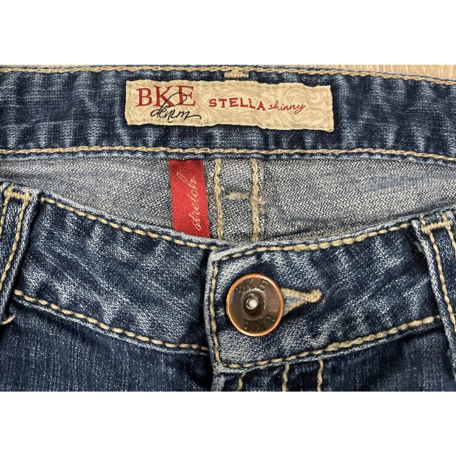 Vintage BKE Stella Distressed Skinny Jeans Women Size 28 Medium Wash Blue 32x31 Inseam American Size 28" / US 6 / IT 42 - 6 Thumbnail