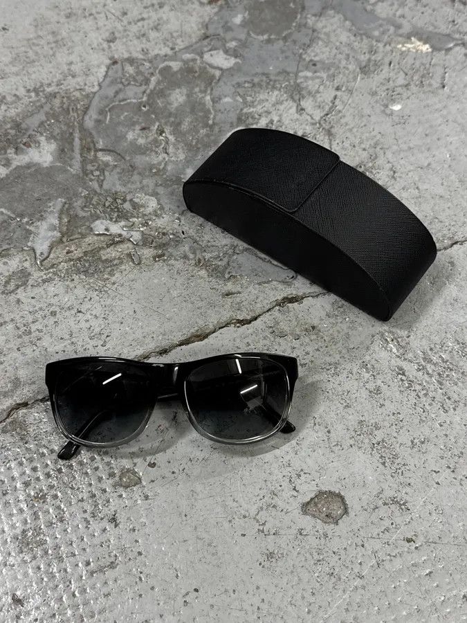Prada 2000s Prada Black Gradient Sunglasses Size ONE SIZE - 1 Thumbnail