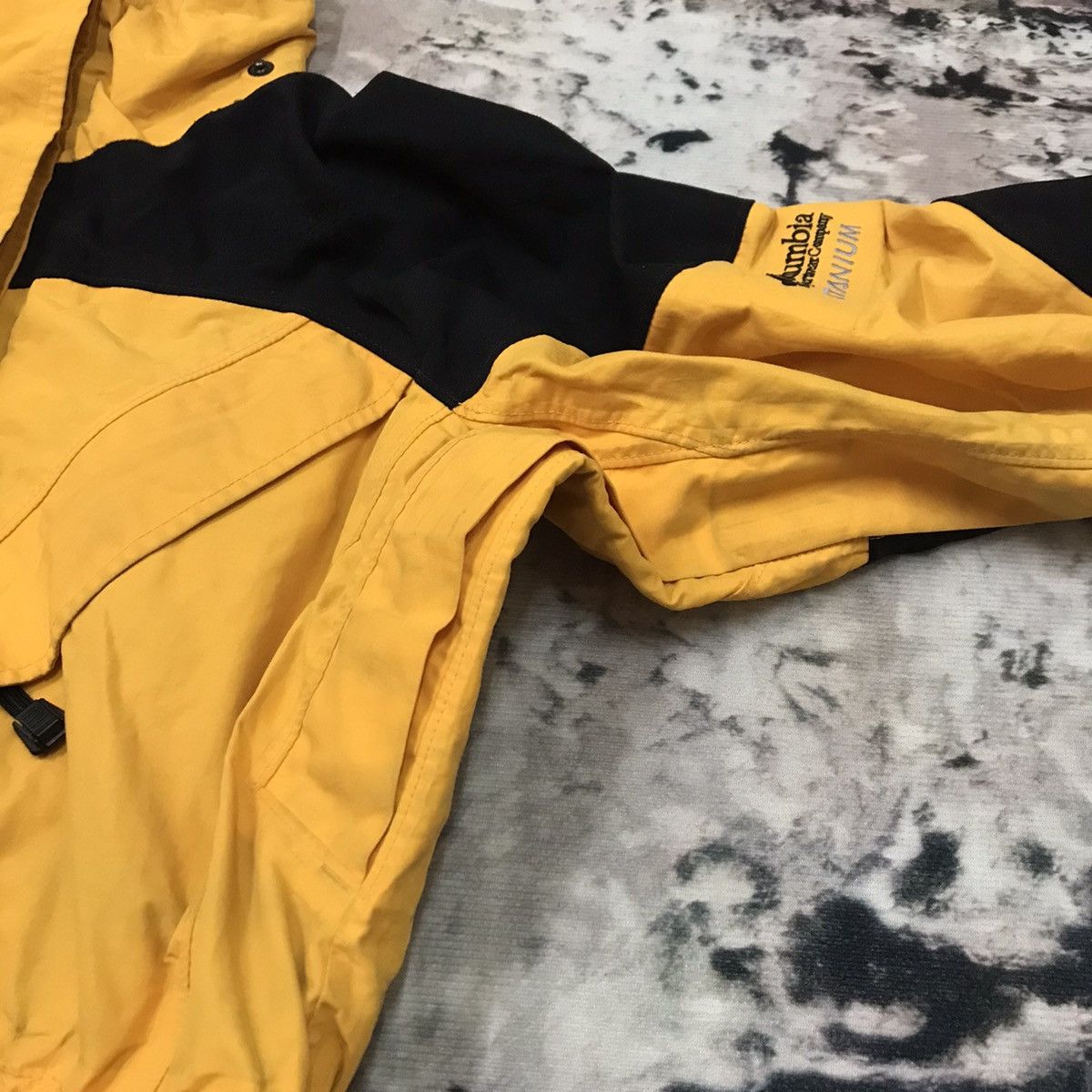 Columbia Women’s Vintage Columbia Titanium Omnitech Waterproof Jacket Size L / US 10 / IT 46 - 8 Thumbnail
