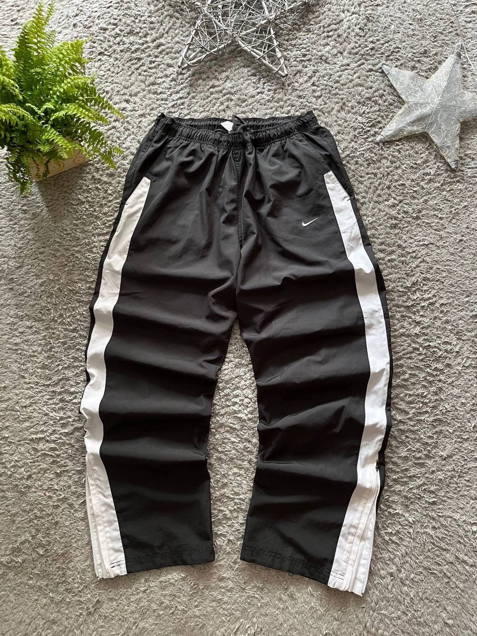 Nike × Vintage 00s Nike Pants Nylon Logo Swoosh Rare Drill Size US 35 - 1 Thumbnail