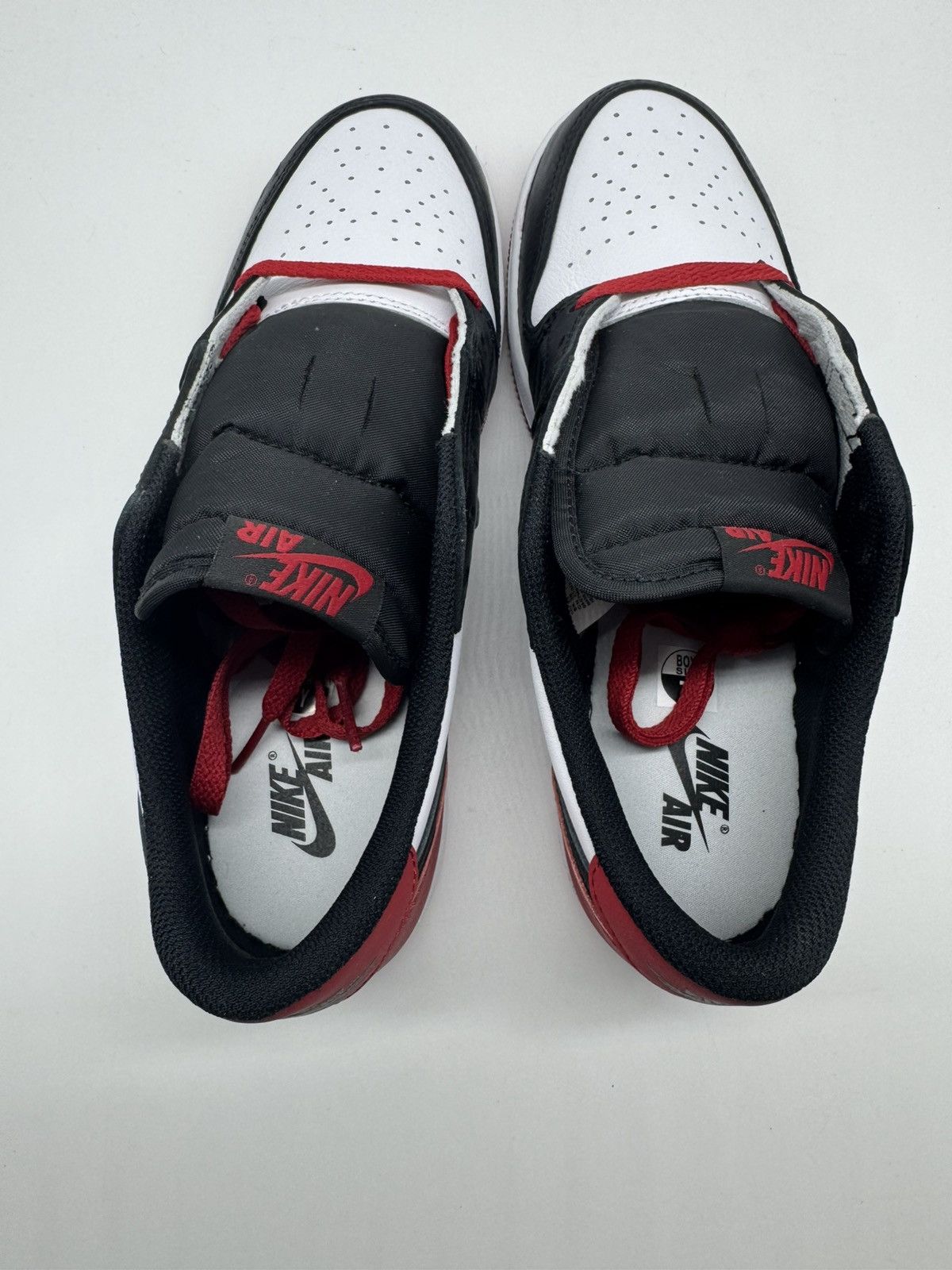 Nike Nike Air Jordan 1 Retro Low OG Black Toe (GS) Size 7 (7Y) Size US 7 / EU 40 - 5 Thumbnail