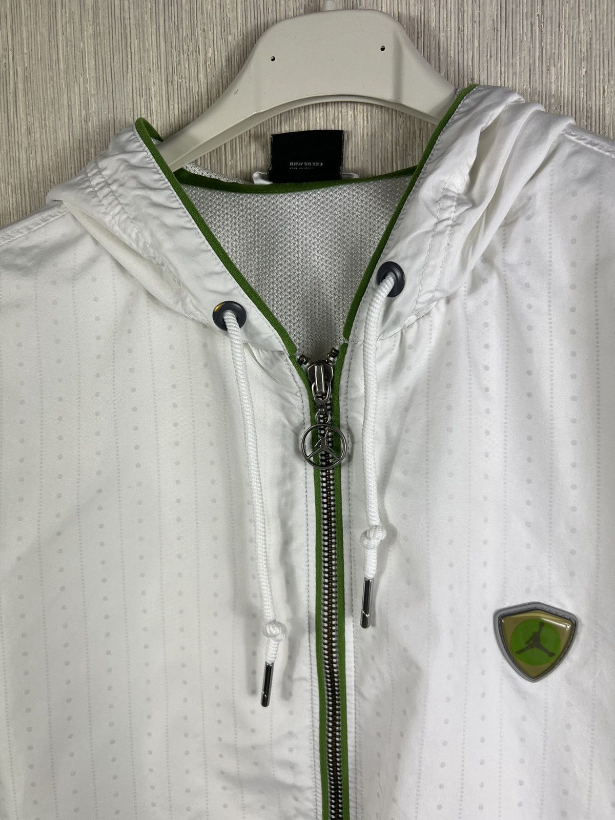 Jordan Brand Vintage Nike Jordan brand y2k light jacket windbreaker retro Size US L / EU 52-54 / 3 - 13 Thumbnail