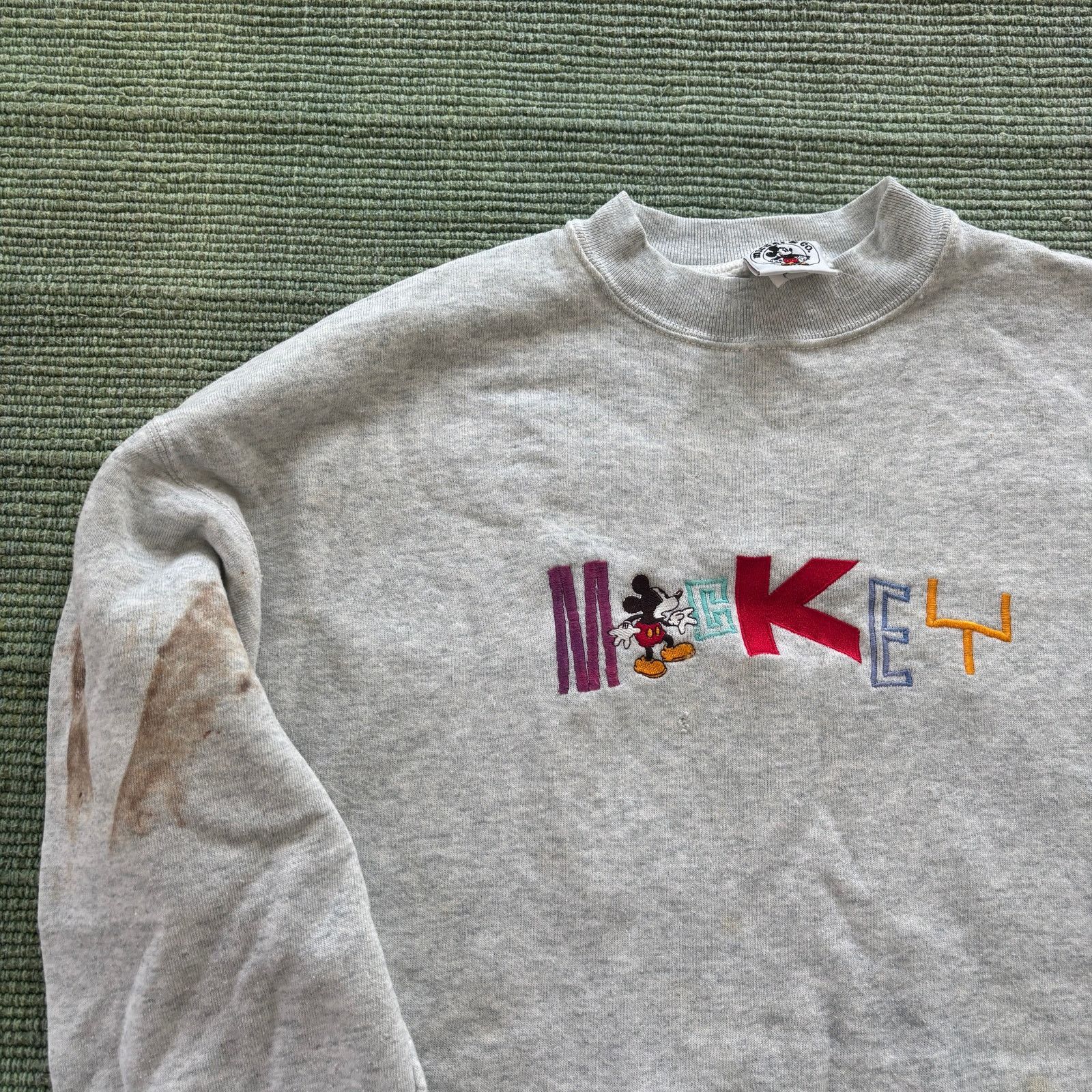 Mickey & Co. × Vintage Vintage 90s Mickey Mouse Embroidered Sweatshirt Thrashed Size US L / EU 52-54 / 3 - 1 Thumbnail