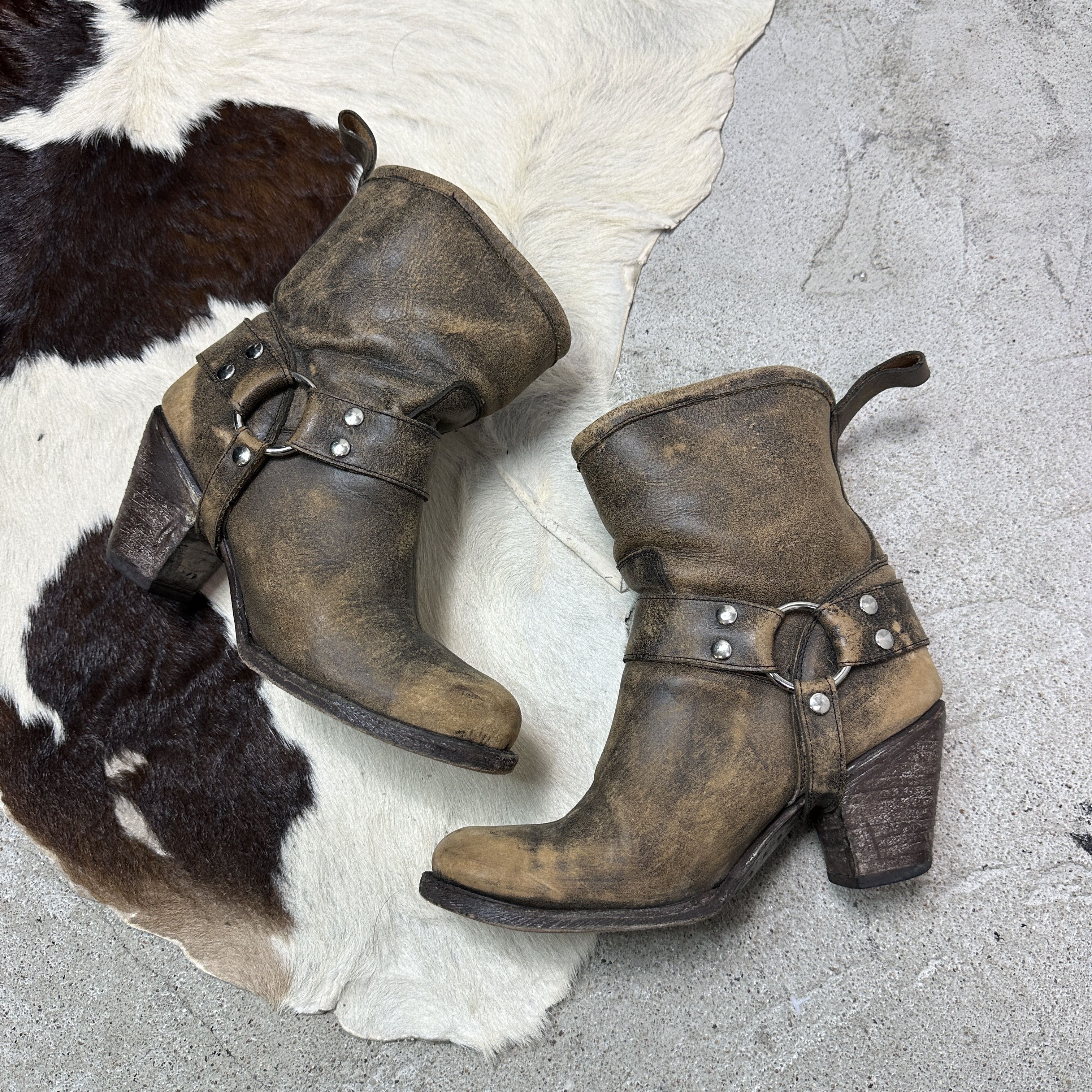 Buffalo London Vintage Washed Buckled Buffalo Cowboy Boots Y2K Size US 7 / IT 37 - 4 Thumbnail