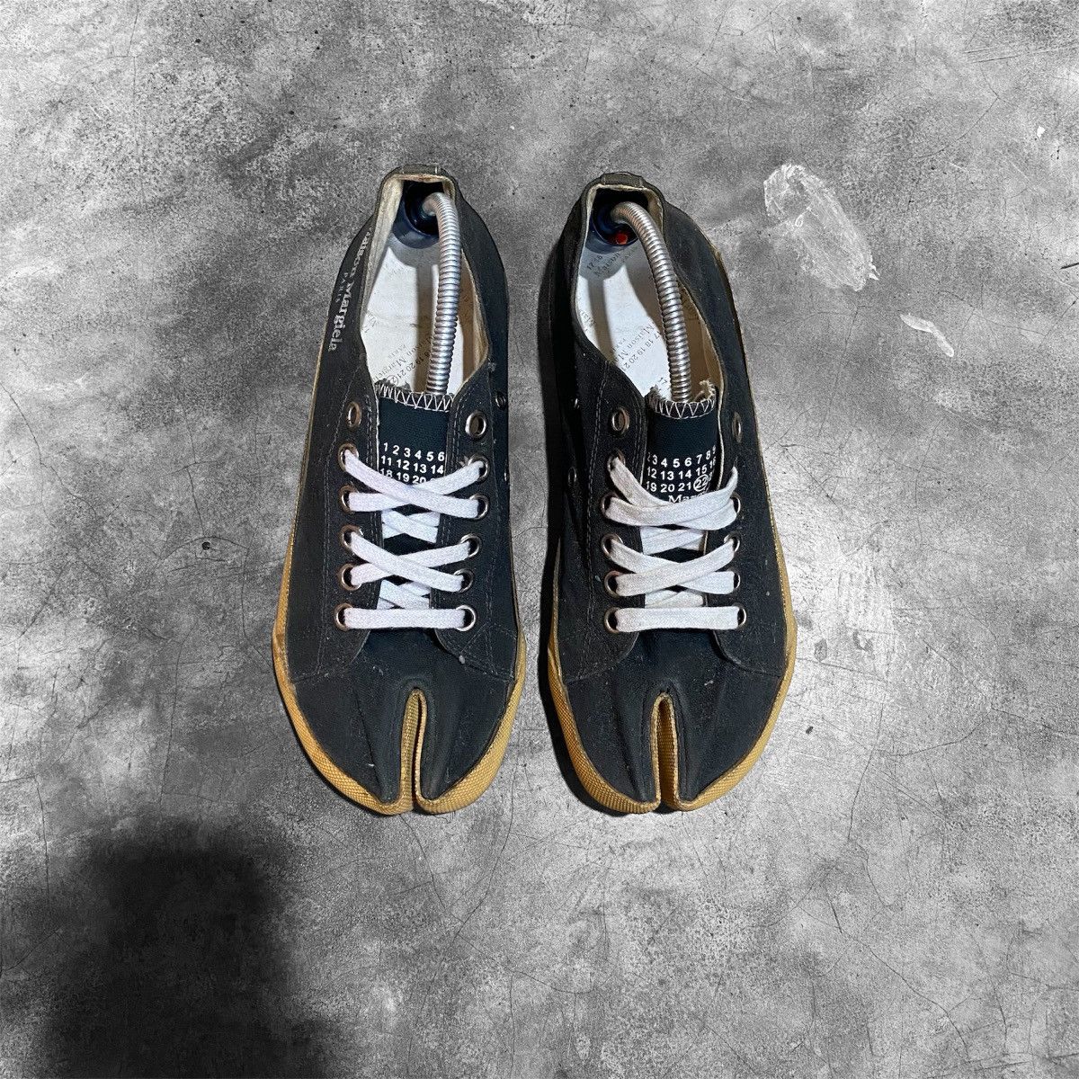 Japanese Brand × Maison Margiela × Vintage Maison Margiela Tabi low-top sneaker Size US 7 / IT 37 - 1 Thumbnail