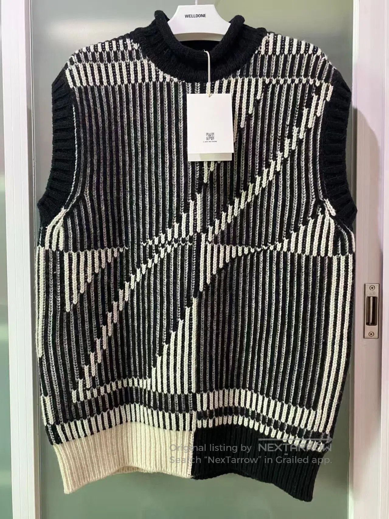 WE11DONE we11done Logo Turtleneck Knit Vest. Size US S / EU 44-46 / 1 - 1 Thumbnail