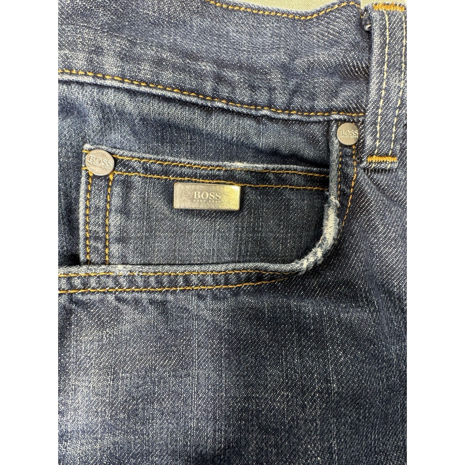 Hugo Boss Hugo Boss Alabama Jeans Mens 36x32 Blue Denim Straight Fit Size US 36 / EU 52 - 8 Thumbnail