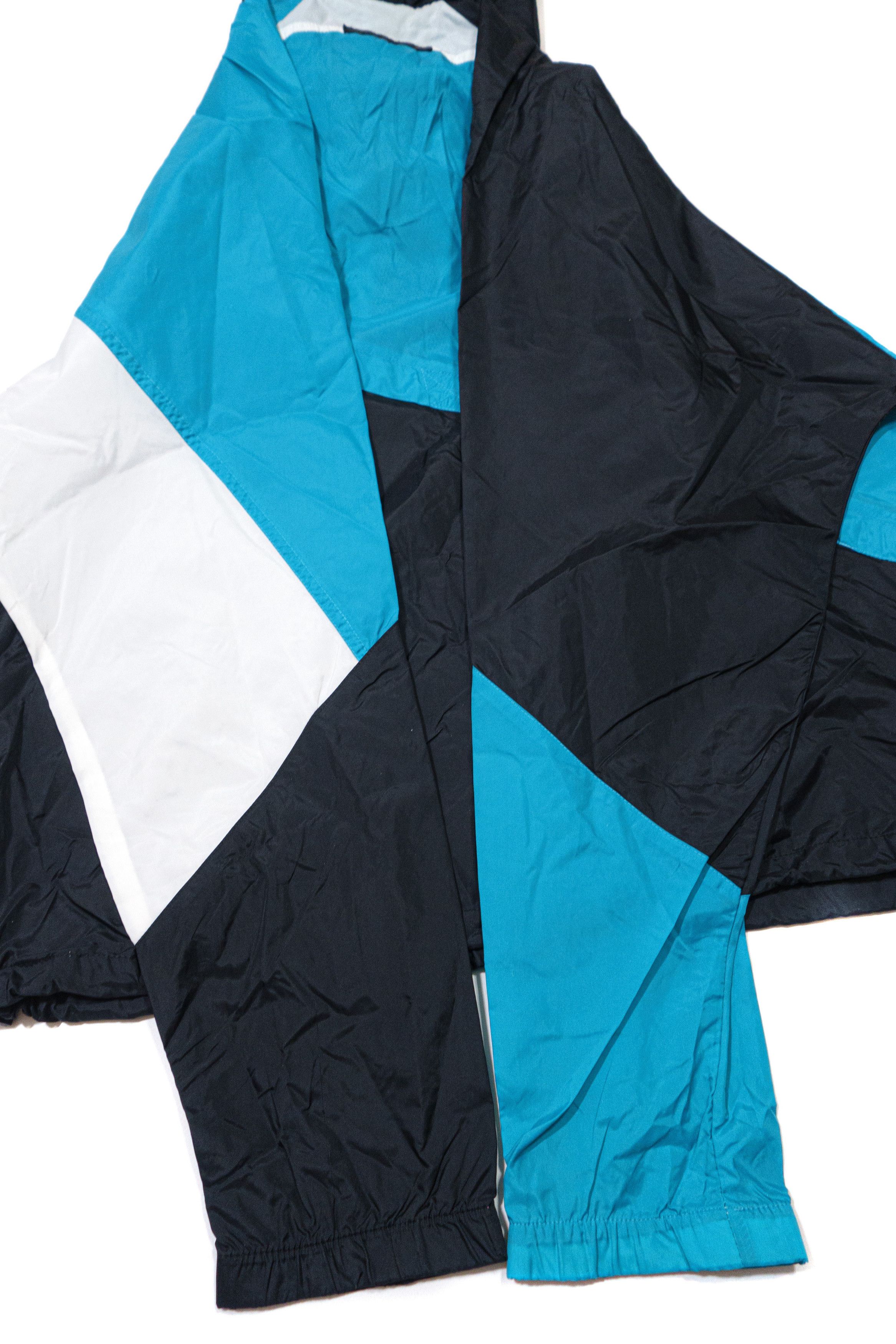 Nike 90S Swoosh Logo Nylon Jacket Size US L / EU 52-54 / 3 - 6 Thumbnail