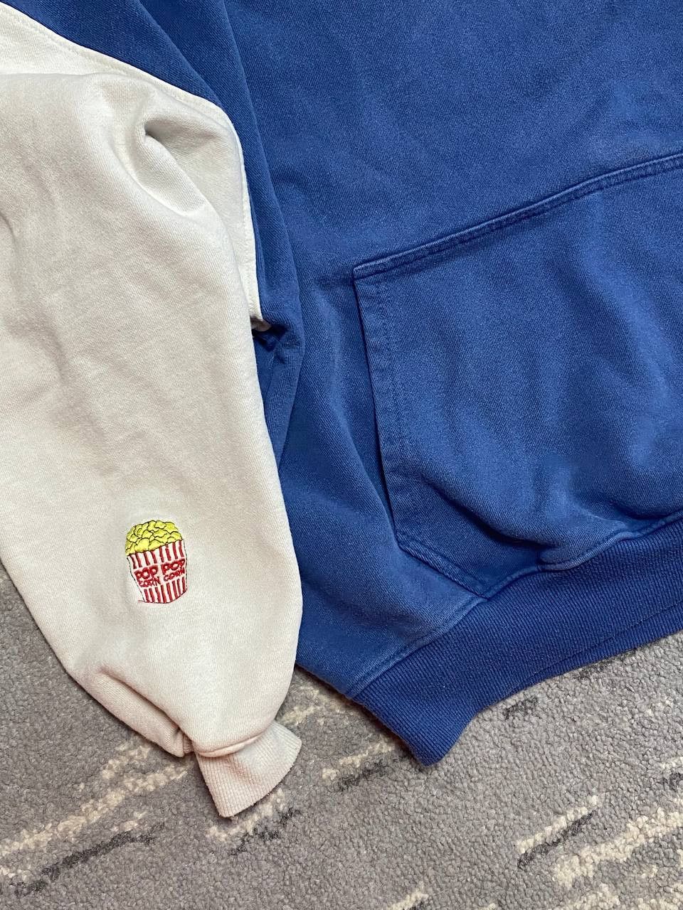 Vintage 🎢 Childish Theme Park Hoodie Size US S / EU 44-46 / 1 - 5 Thumbnail