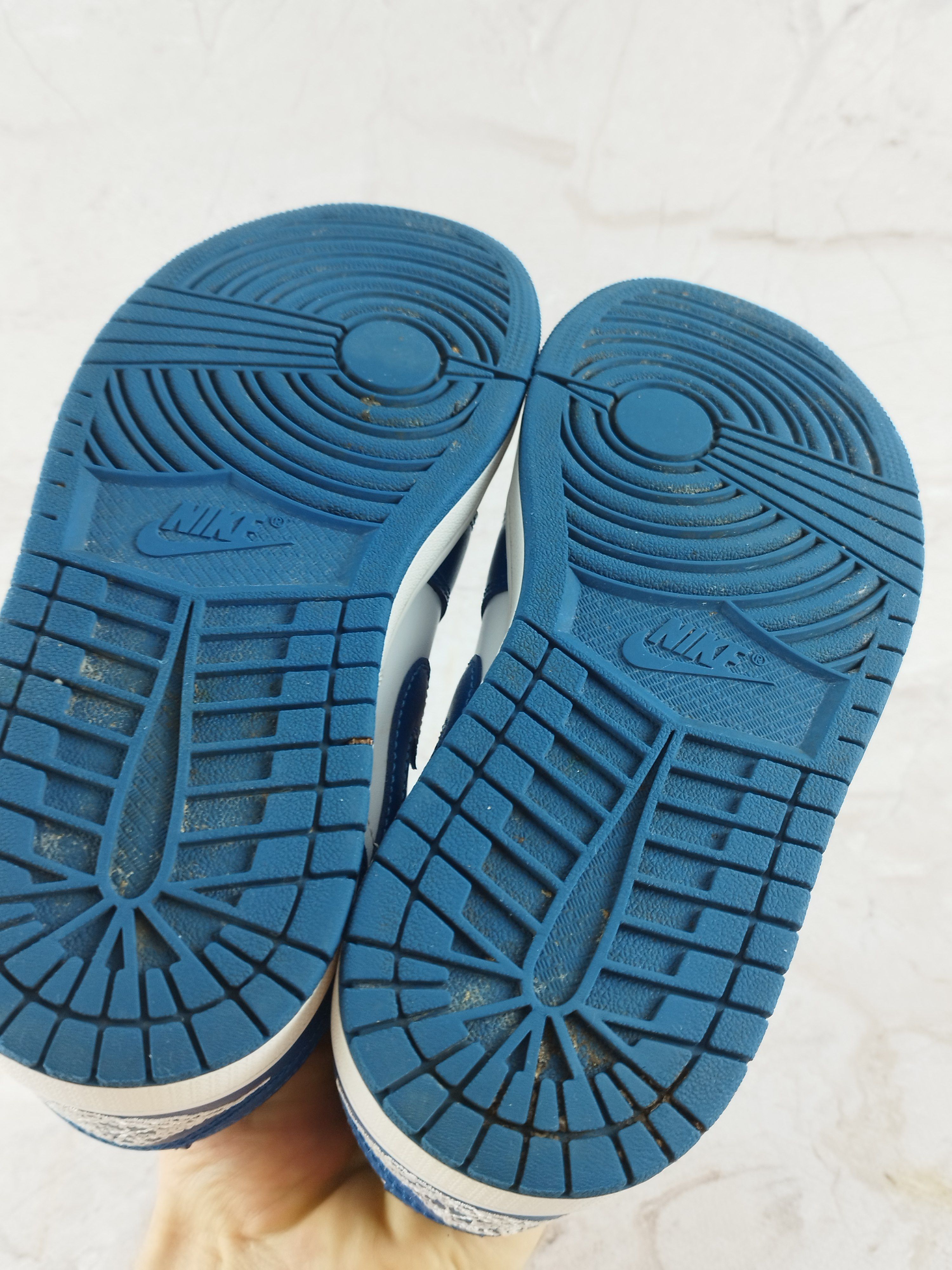 Jordan Brand Nike Jordan 1 Mid 'Marina Blue' rare streetwear low sneakers Size US 7 / IT 37 - 10 Thumbnail